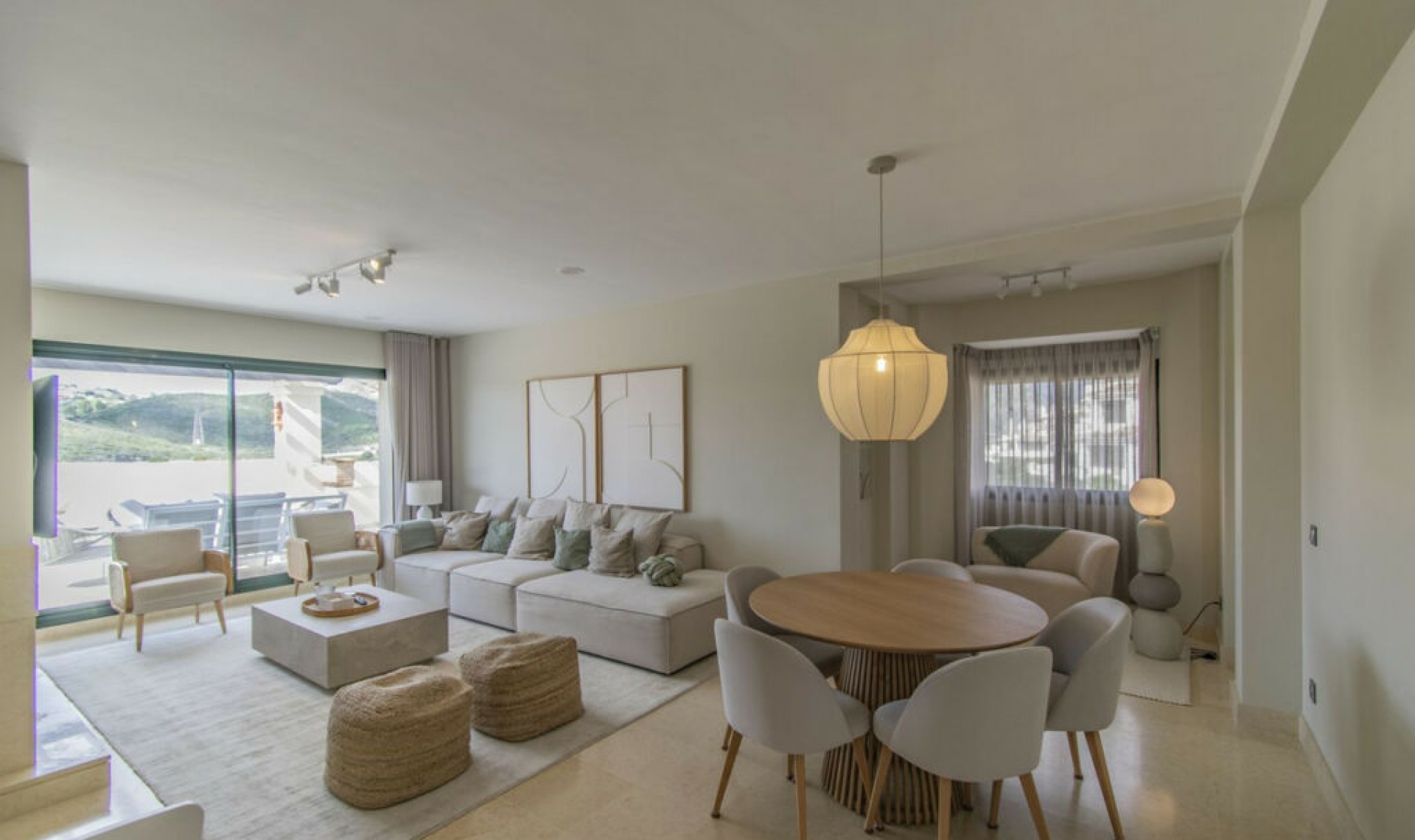 Resale - Apartment -
Benahavís