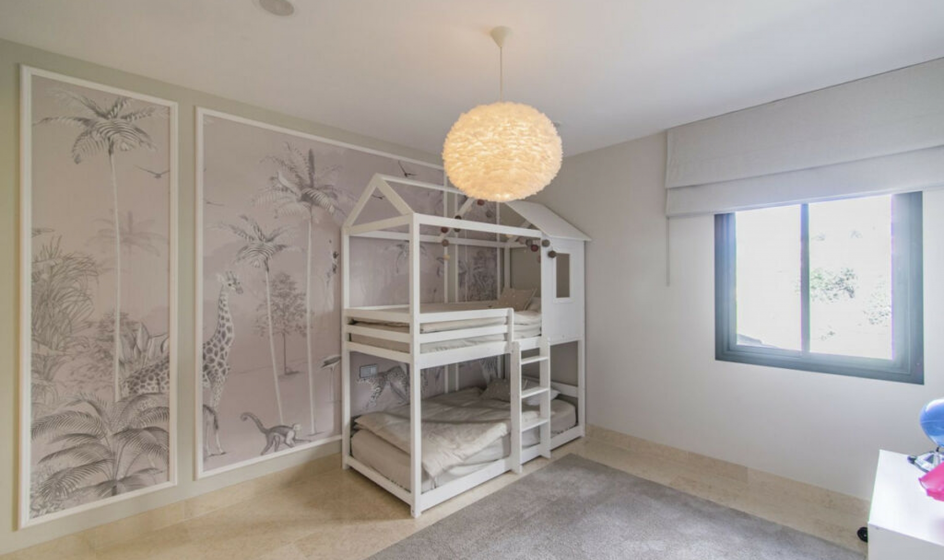 Resale - Apartment -
Benahavís
