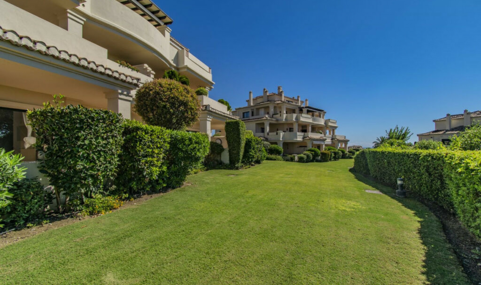 Resale - Apartment -
Benahavís