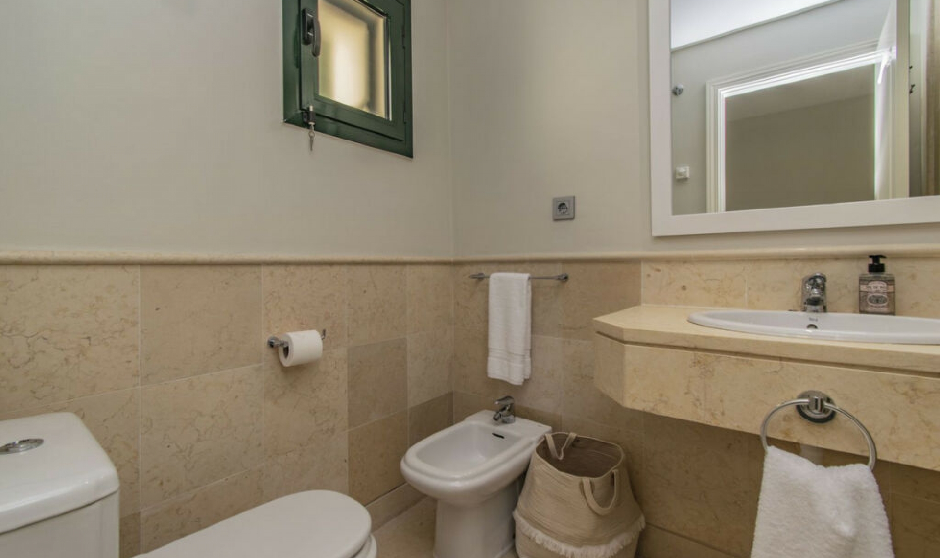 Resale - Apartment -
Benahavís