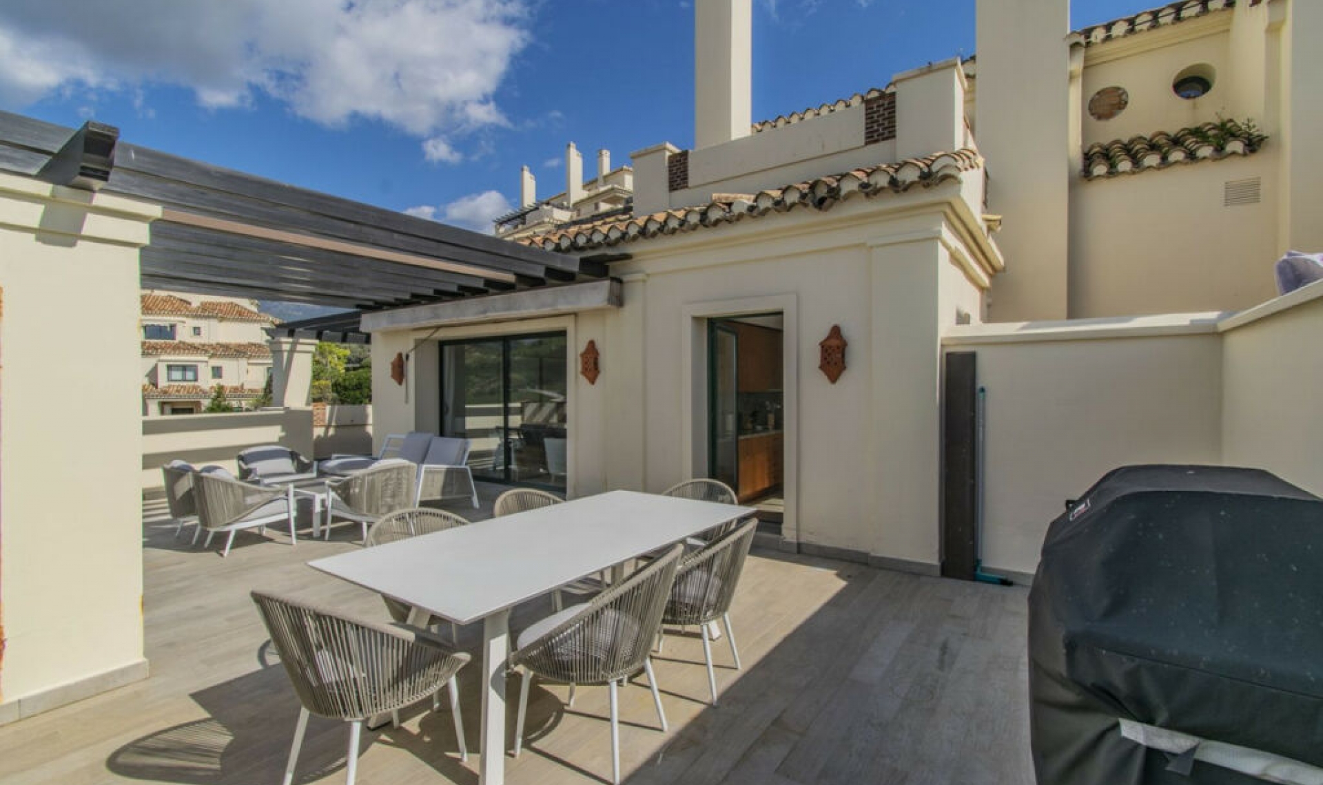 Resale - Apartment -
Benahavís