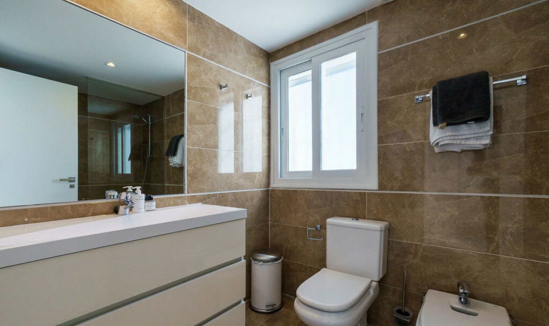 Resale - Apartment -
Benahavís
