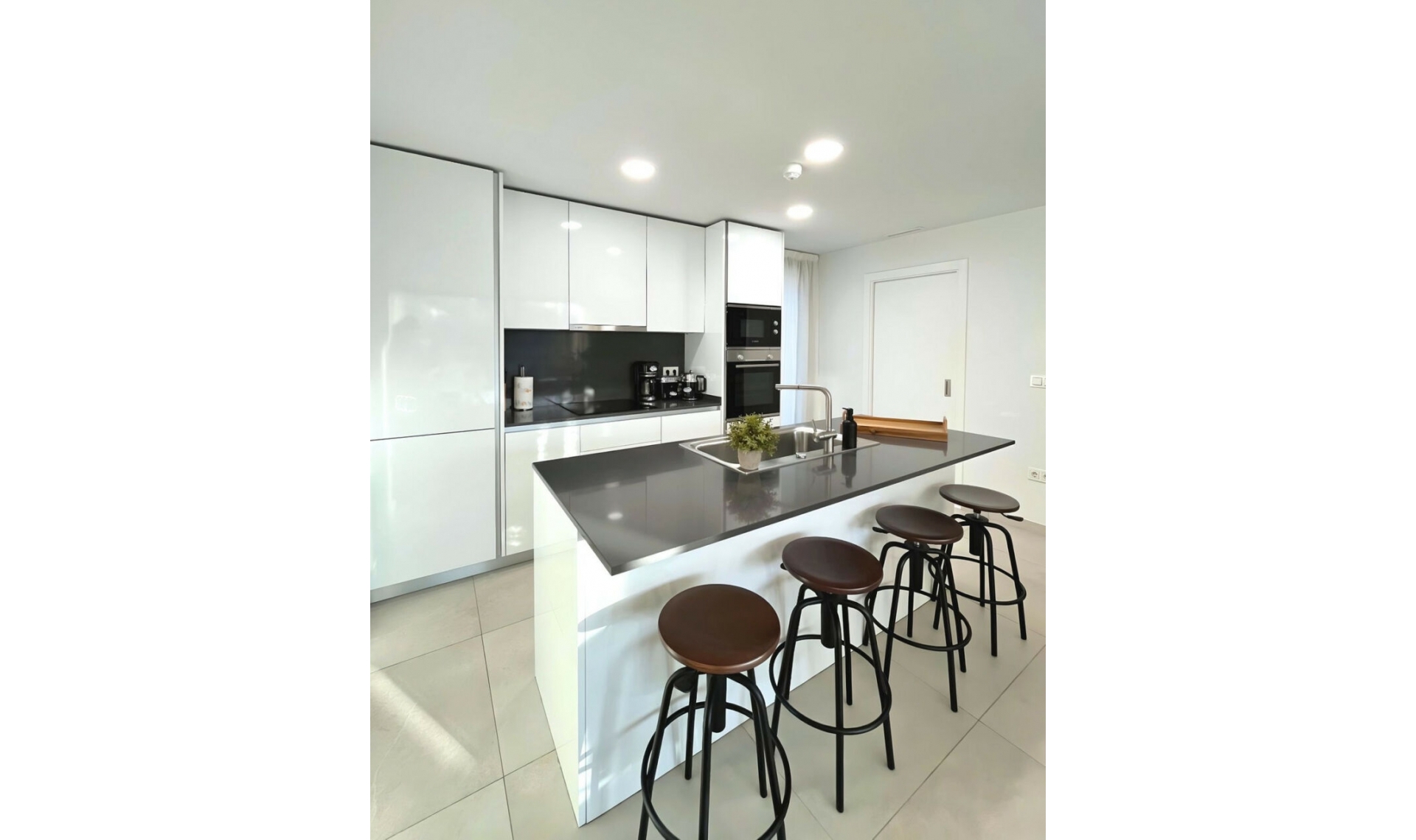 Resale - Apartment -
Benahavís