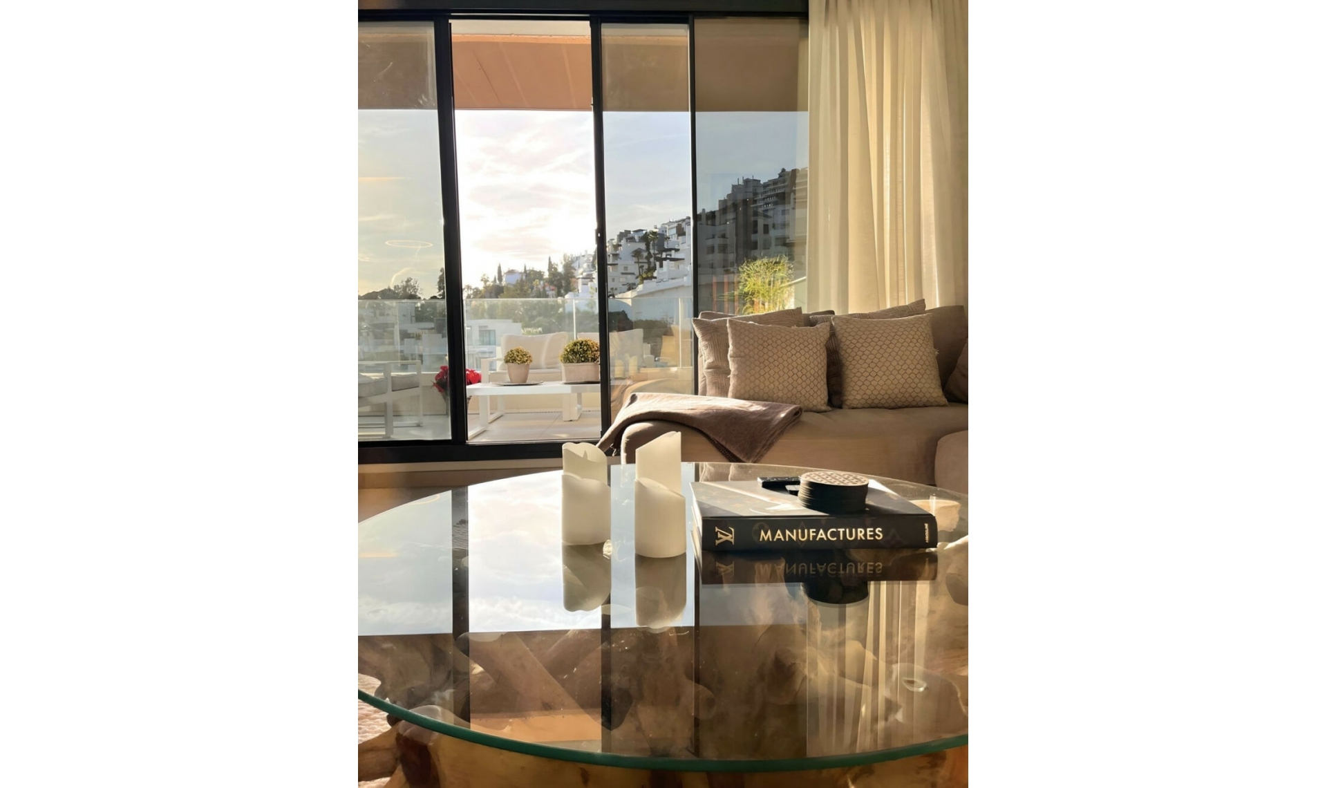 Resale - Apartment -
Benahavís