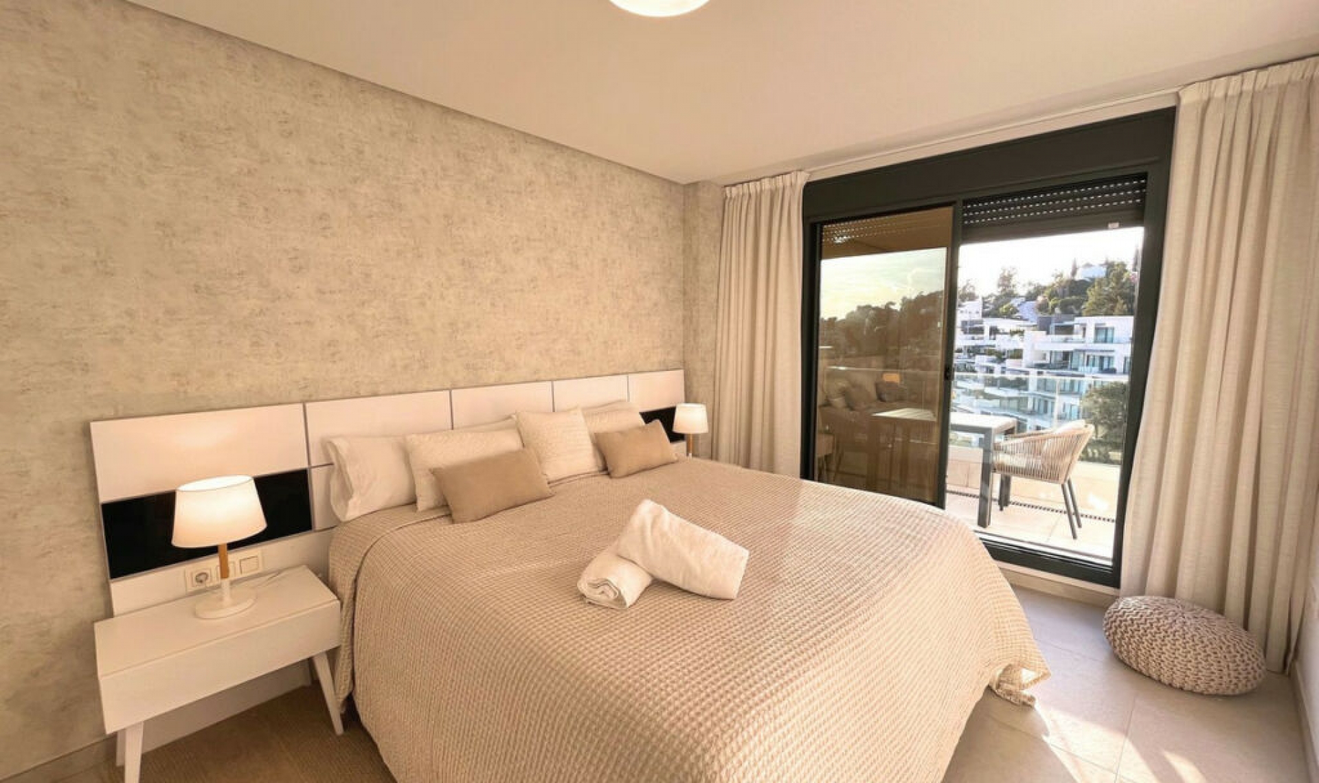 Resale - Apartment -
Benahavís