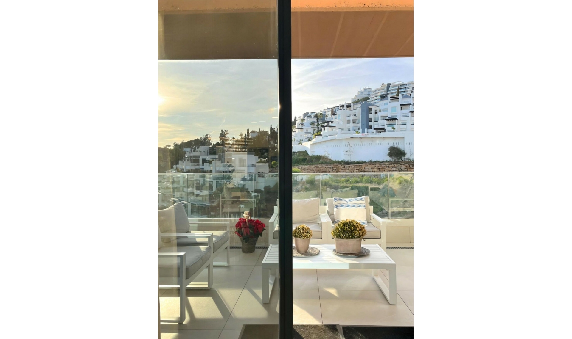 Resale - Apartment -
Benahavís