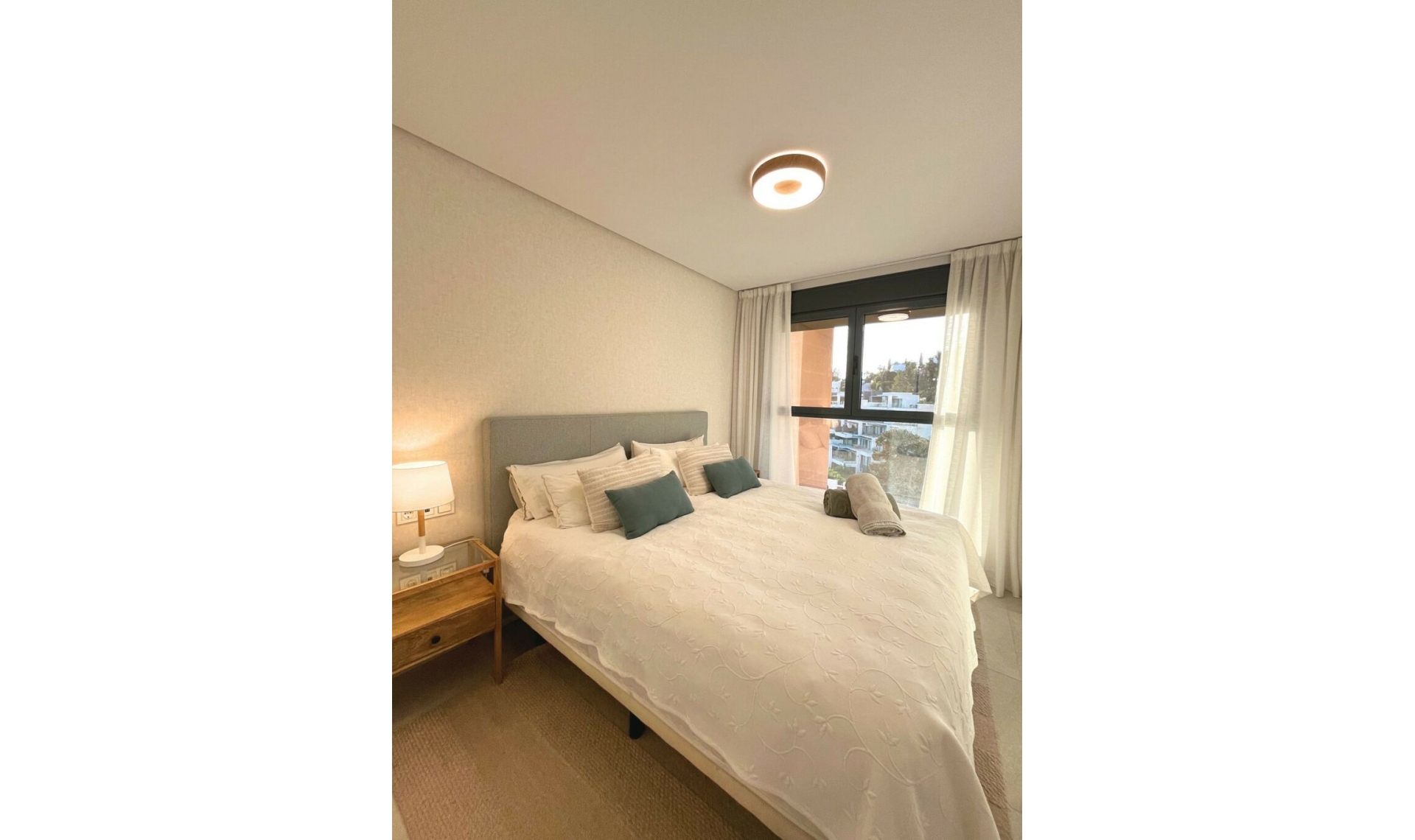 Resale - Apartment -
Benahavís