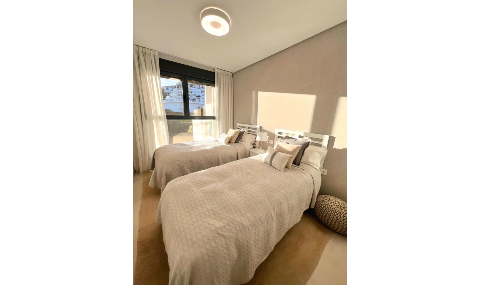 Resale - Apartment -
Benahavís