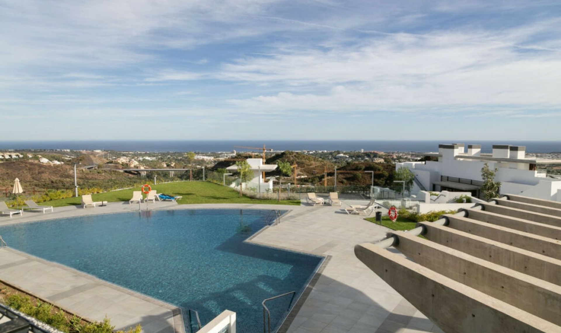 Resale - Apartment -
Benahavís