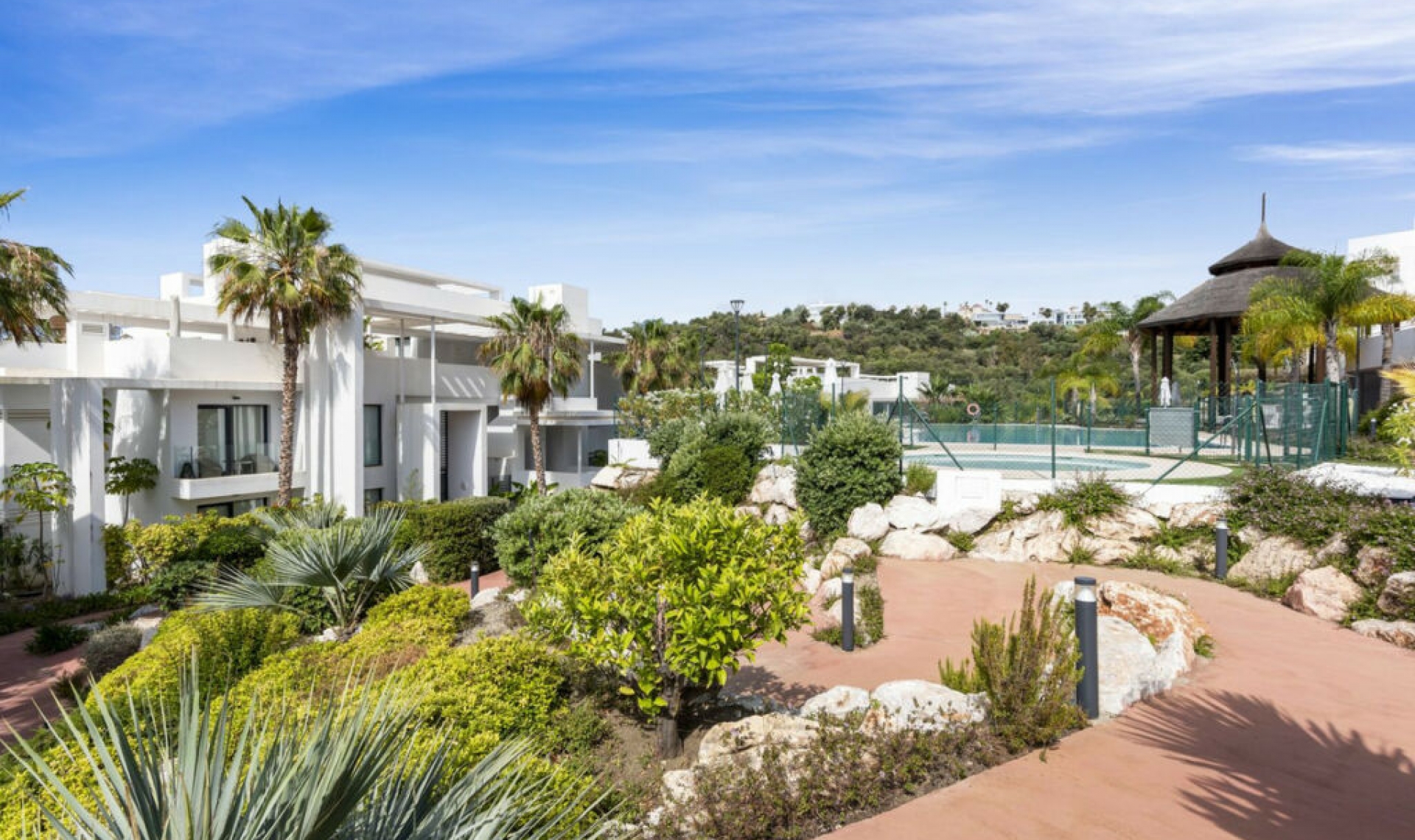 Resale - Apartment -
Benahavís