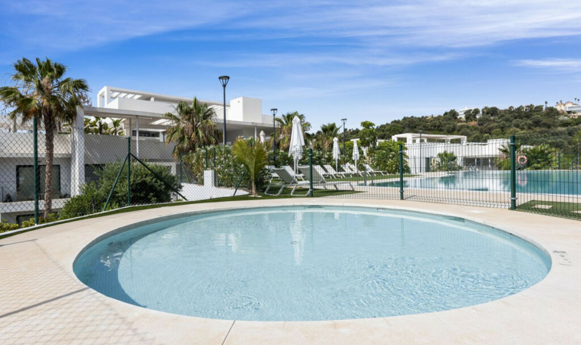 Resale - Apartment -
Benahavís