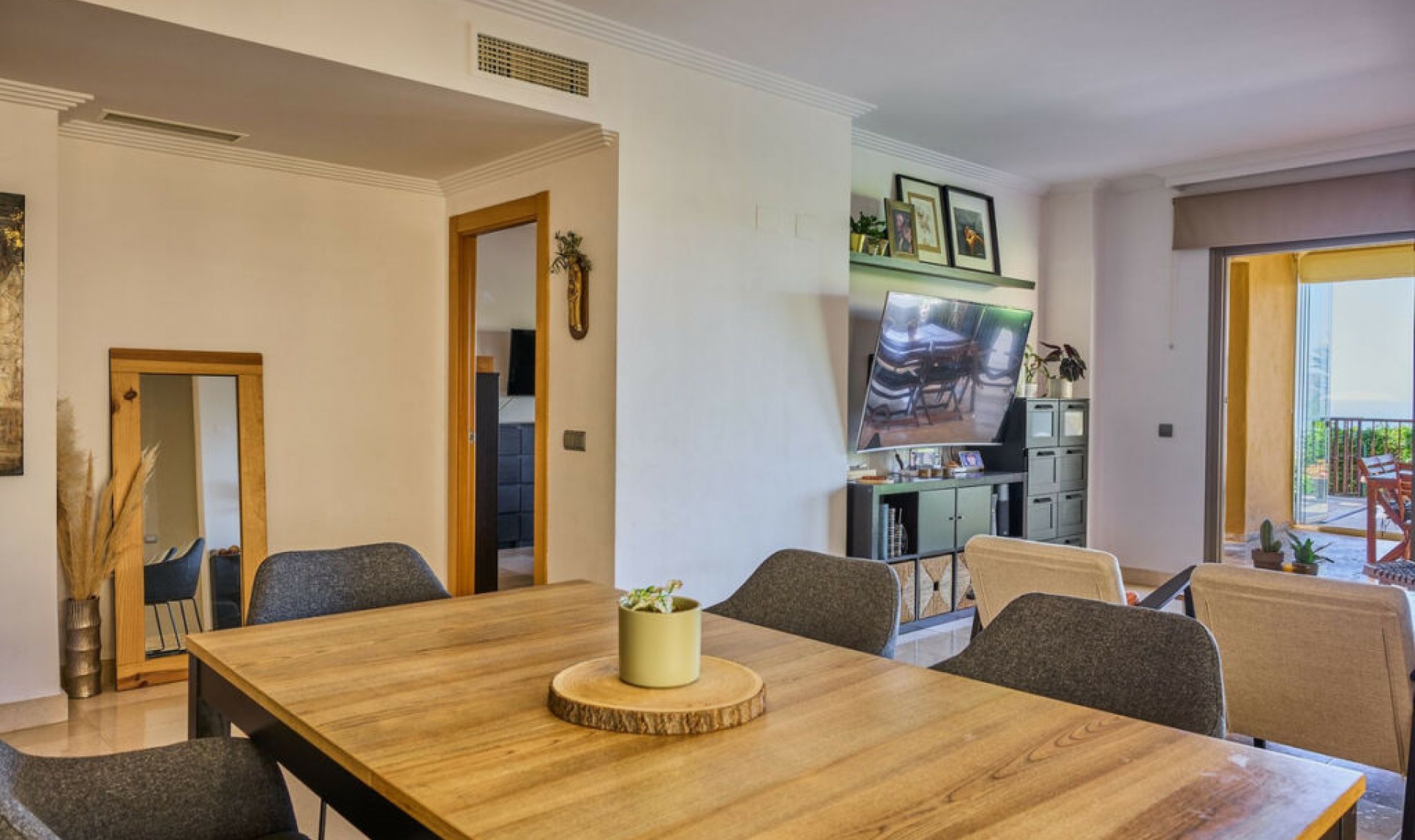 Resale - Apartment -
Benahavís