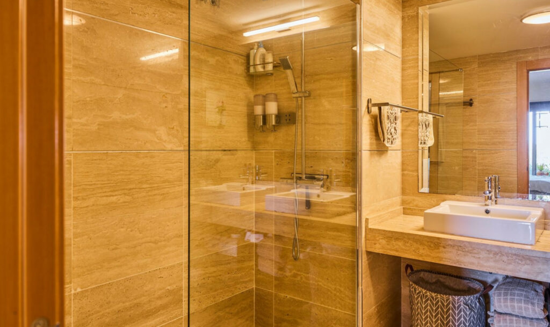Resale - Apartment -
Benahavís