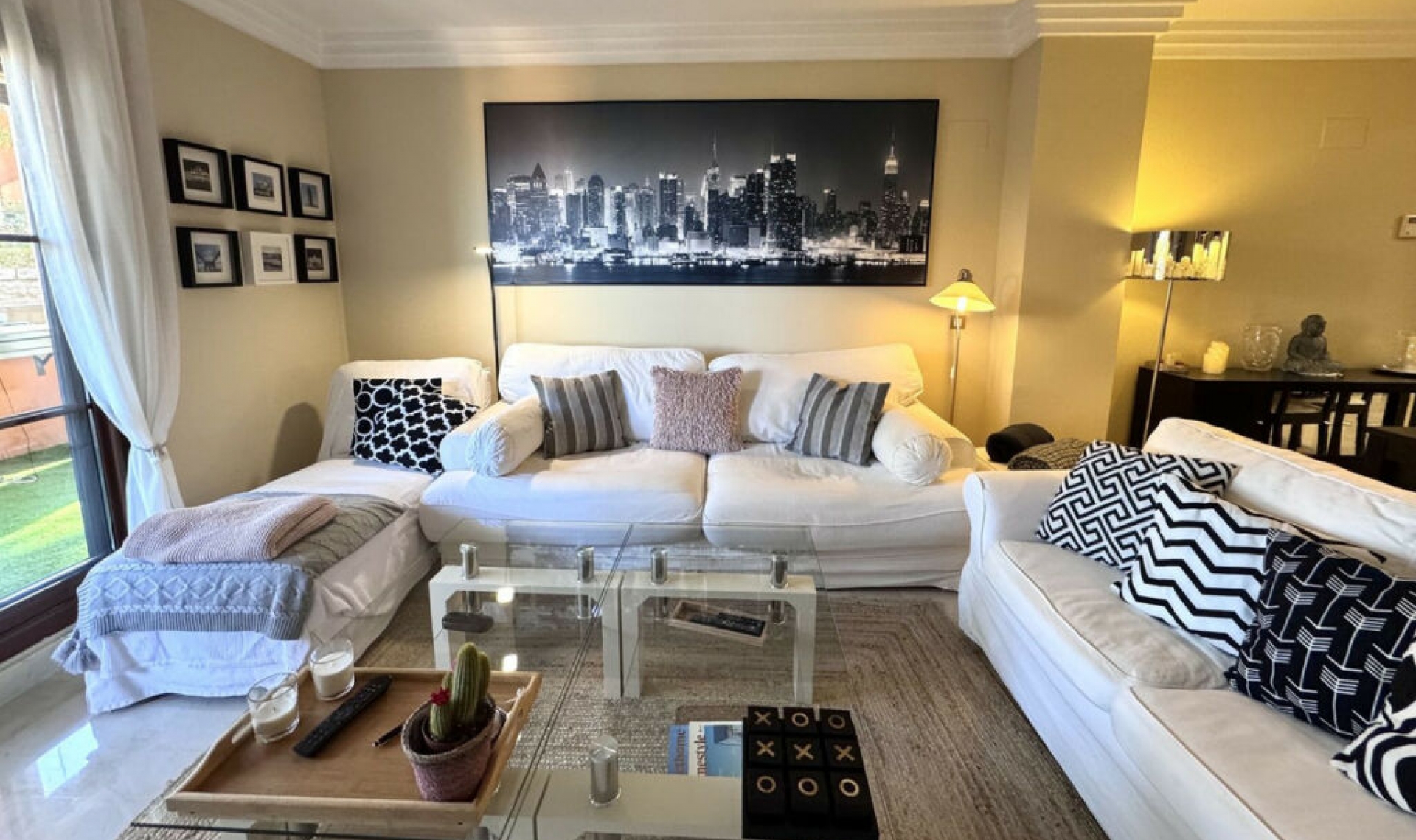 Resale - Apartment -
Benahavís