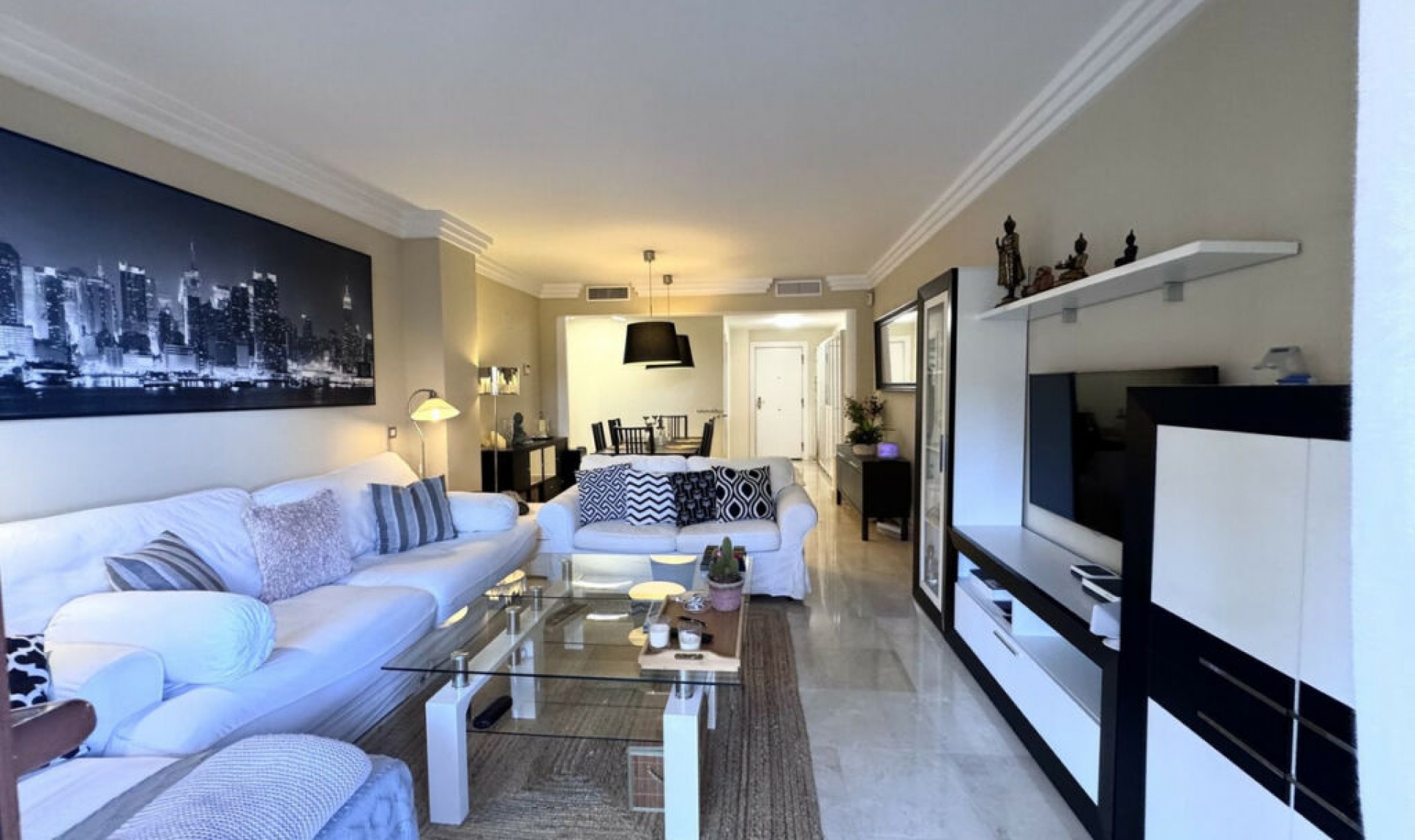 Resale - Apartment -
Benahavís