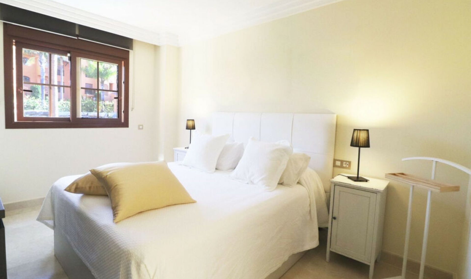 Resale - Apartment -
Benahavís