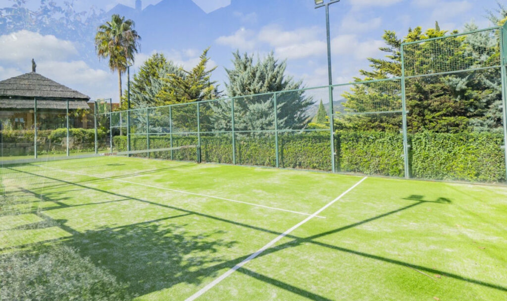 Resale - Apartment -
Benahavís