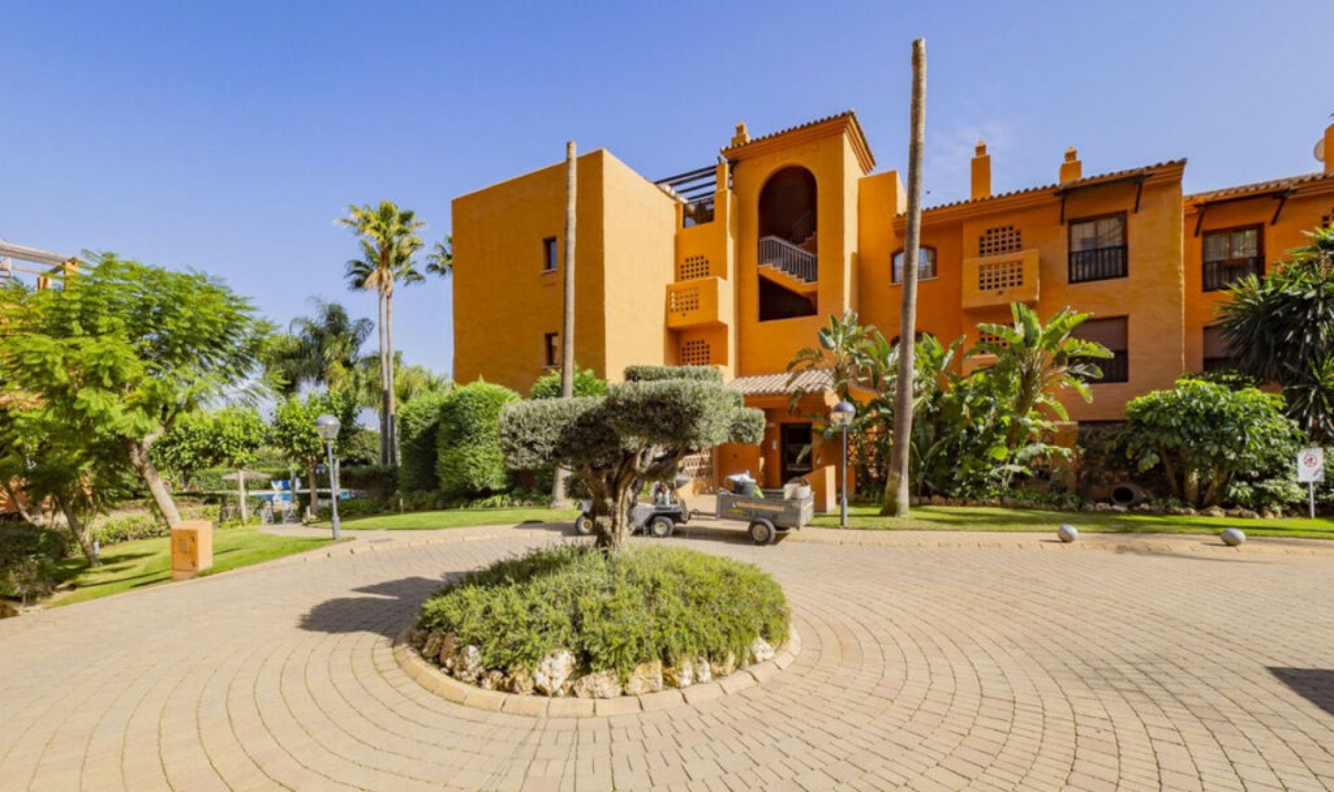 Resale - Apartment -
Benahavís