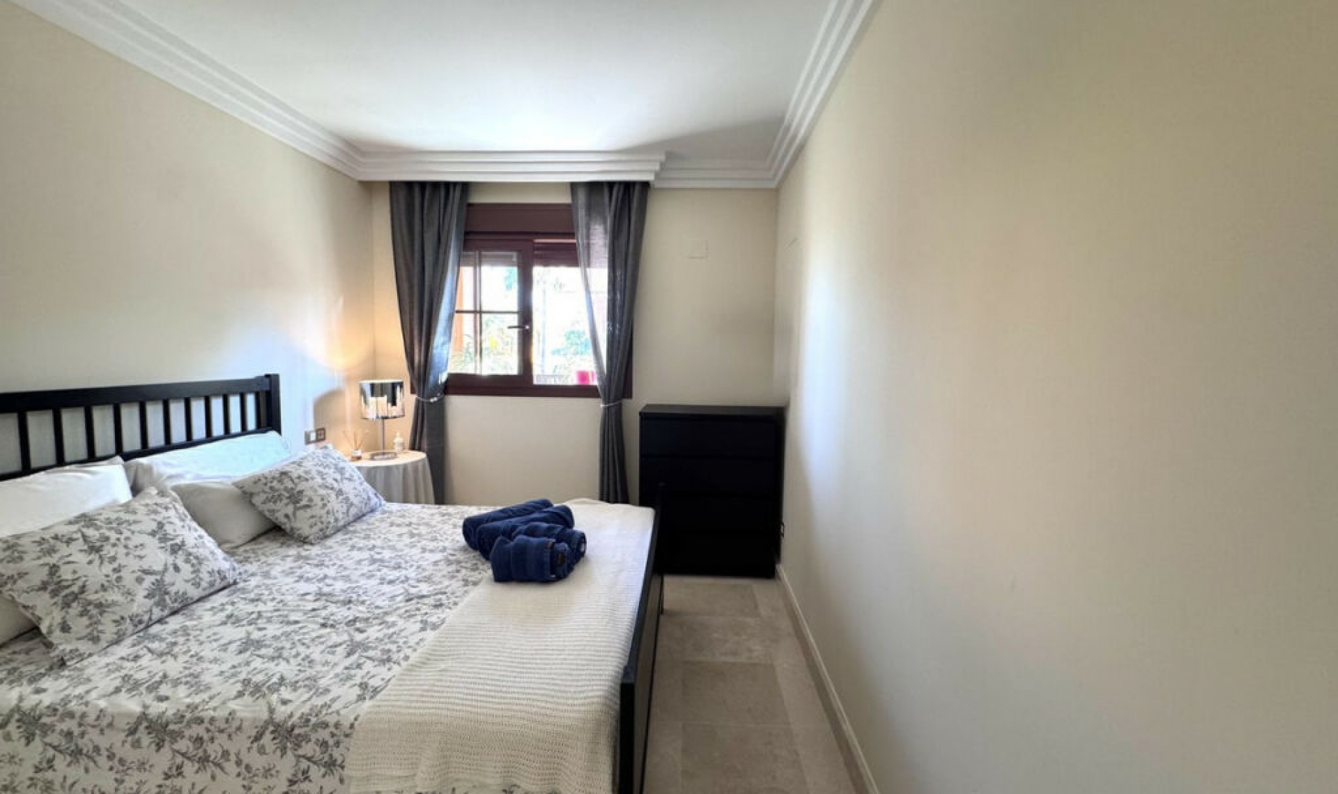 Resale - Apartment -
Benahavís