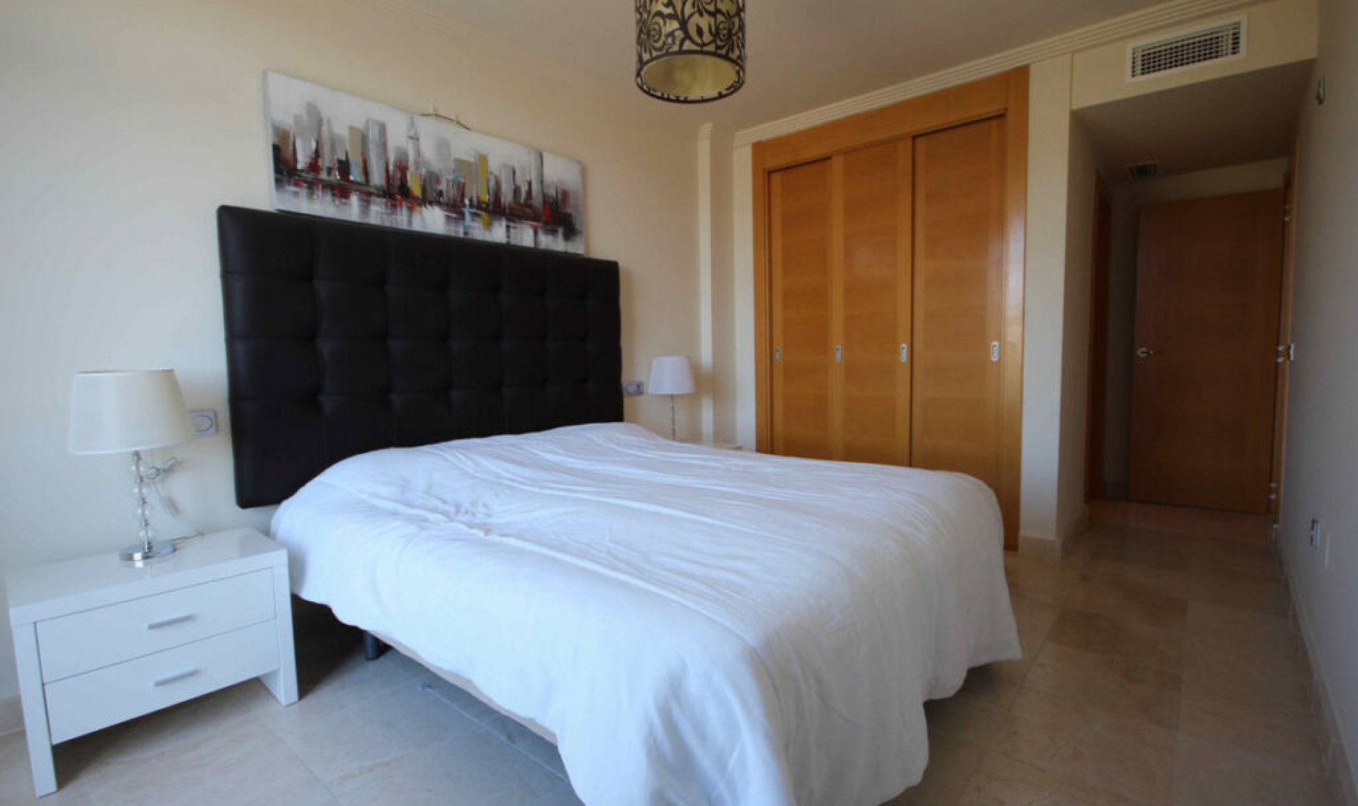 Resale - Apartment -
Benahavís