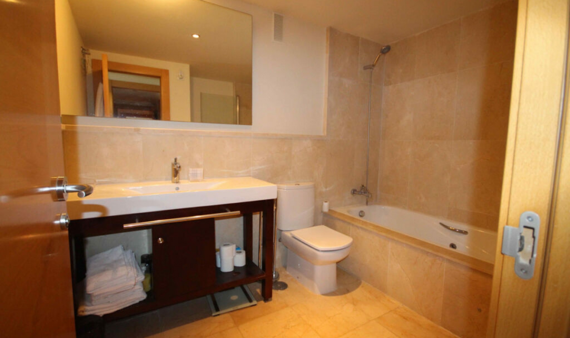 Resale - Apartment -
Benahavís