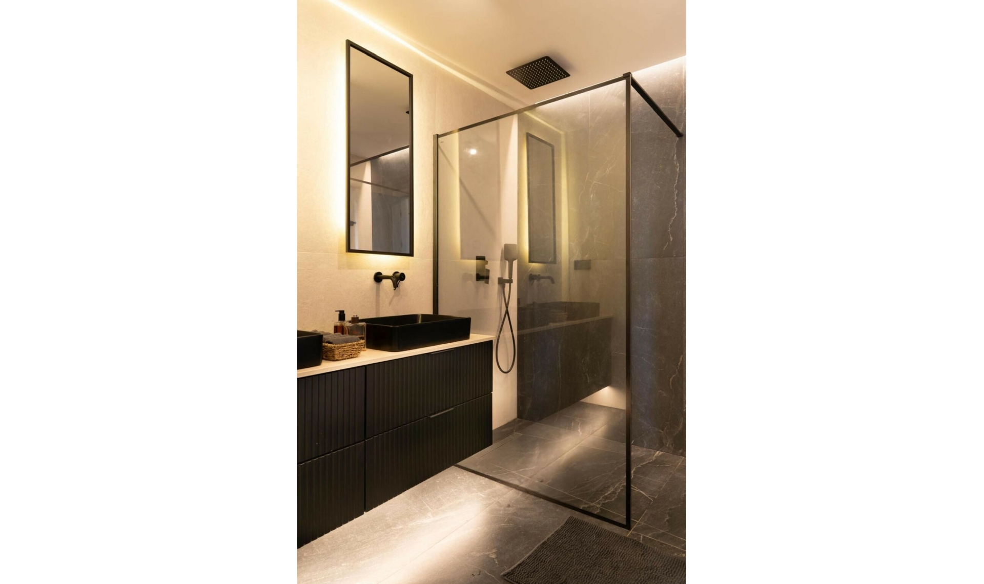 Resale - Apartment -
Benahavís