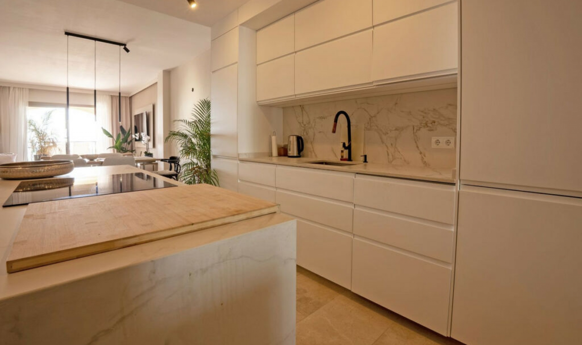 Resale - Apartment -
Benahavís
