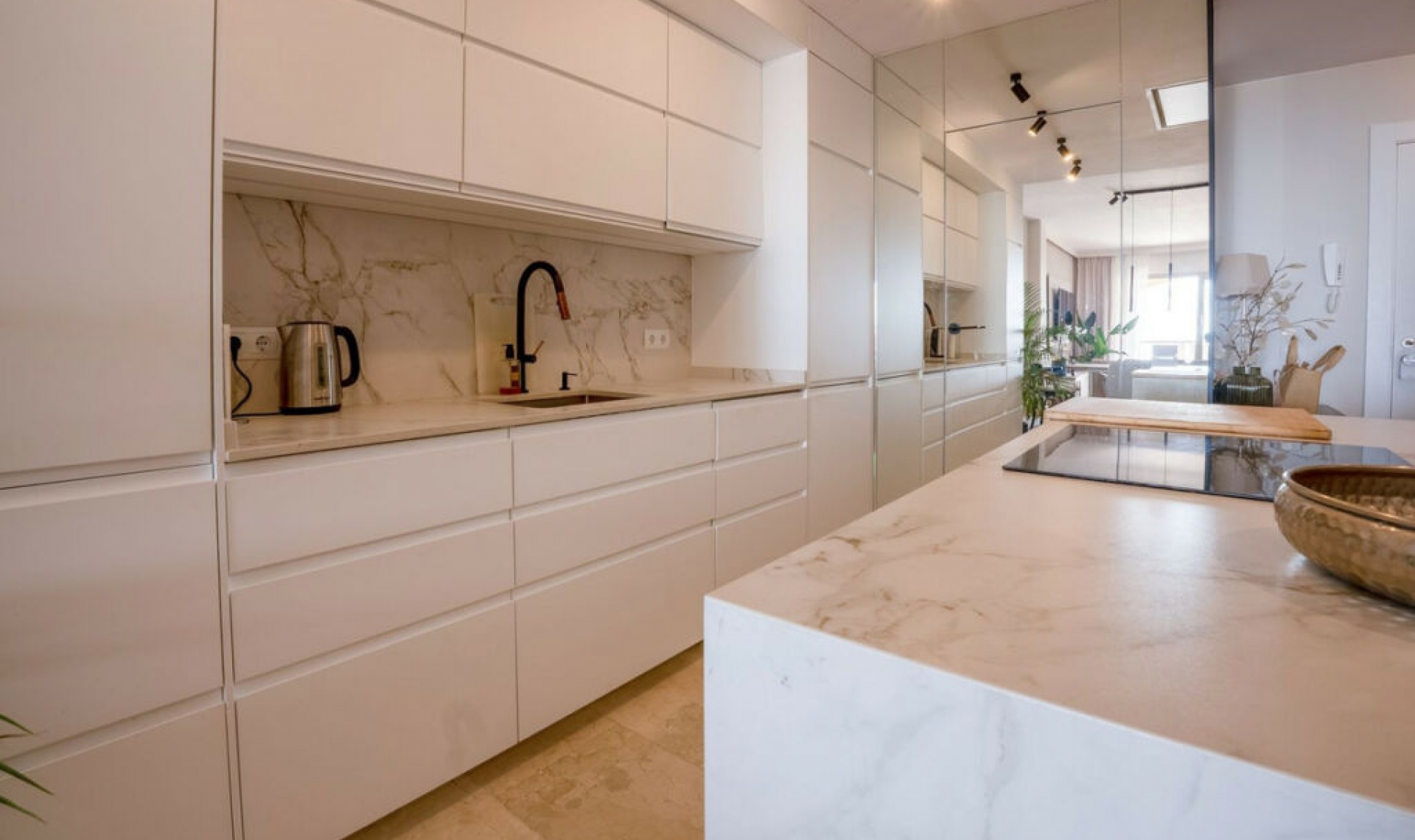 Resale - Apartment -
Benahavís