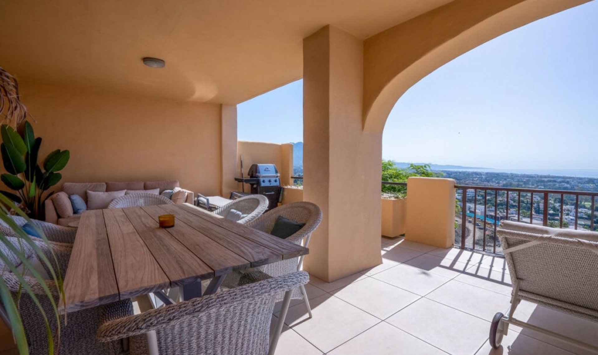 Resale - Apartment -
Benahavís
