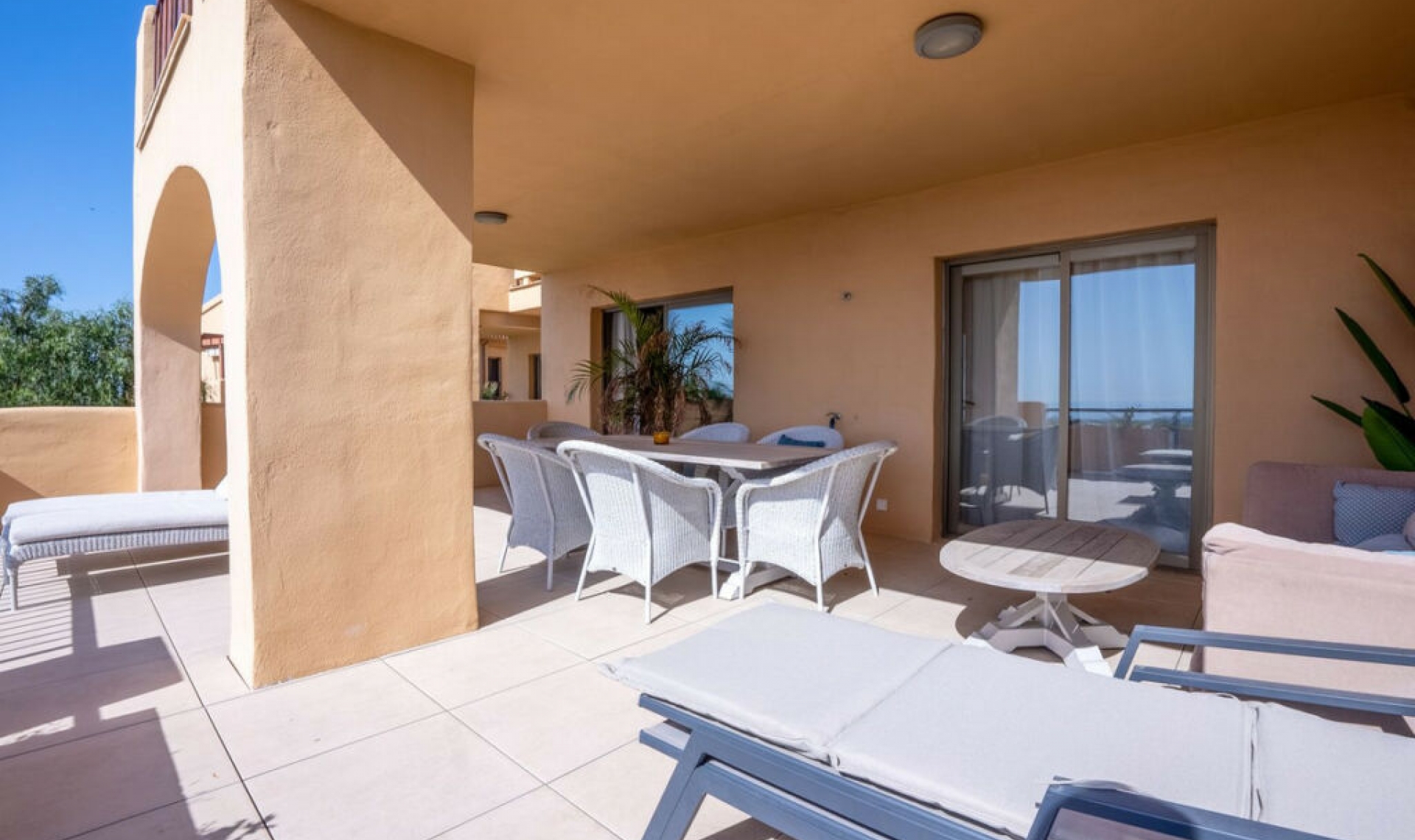 Resale - Apartment -
Benahavís