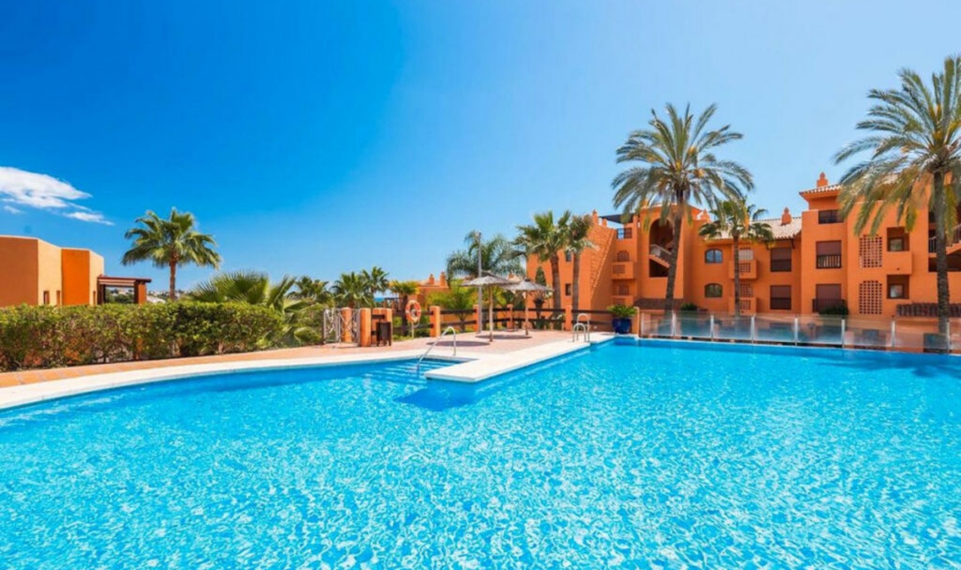 Resale - Apartment -
Benahavís
