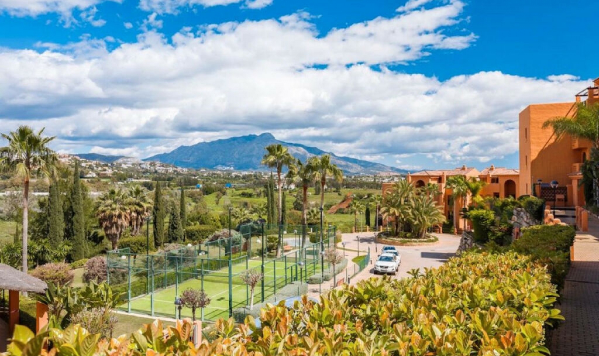 Resale - Apartment -
Benahavís