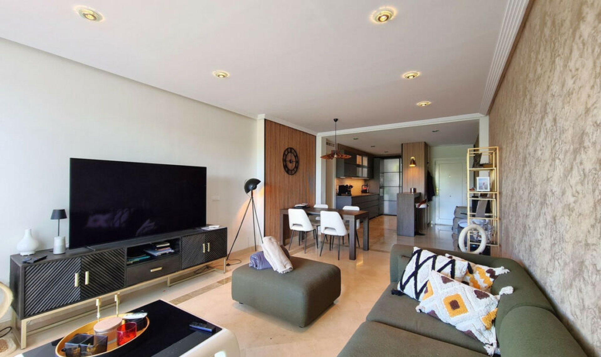 Resale - Apartment -
Benahavís