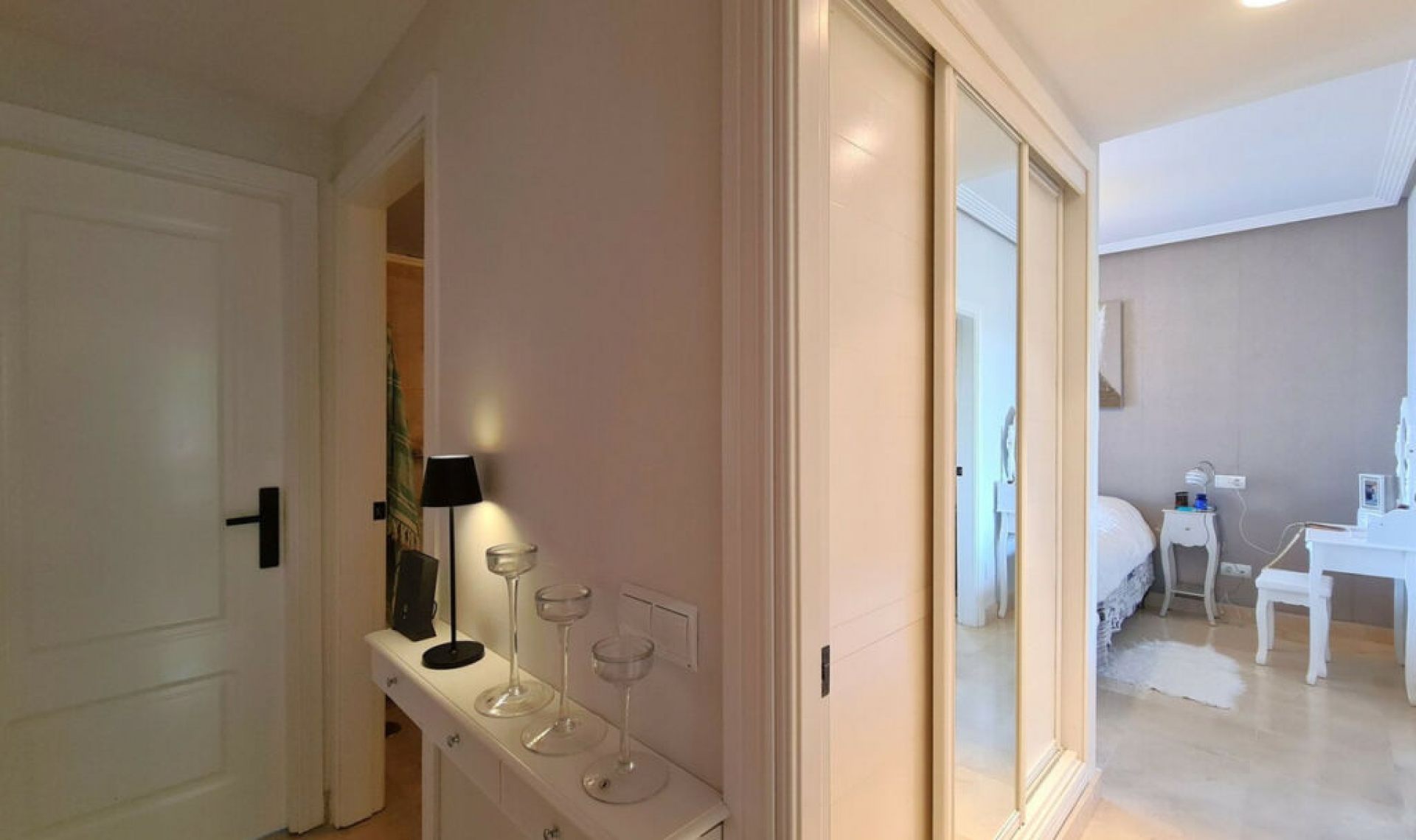 Resale - Apartment -
Benahavís