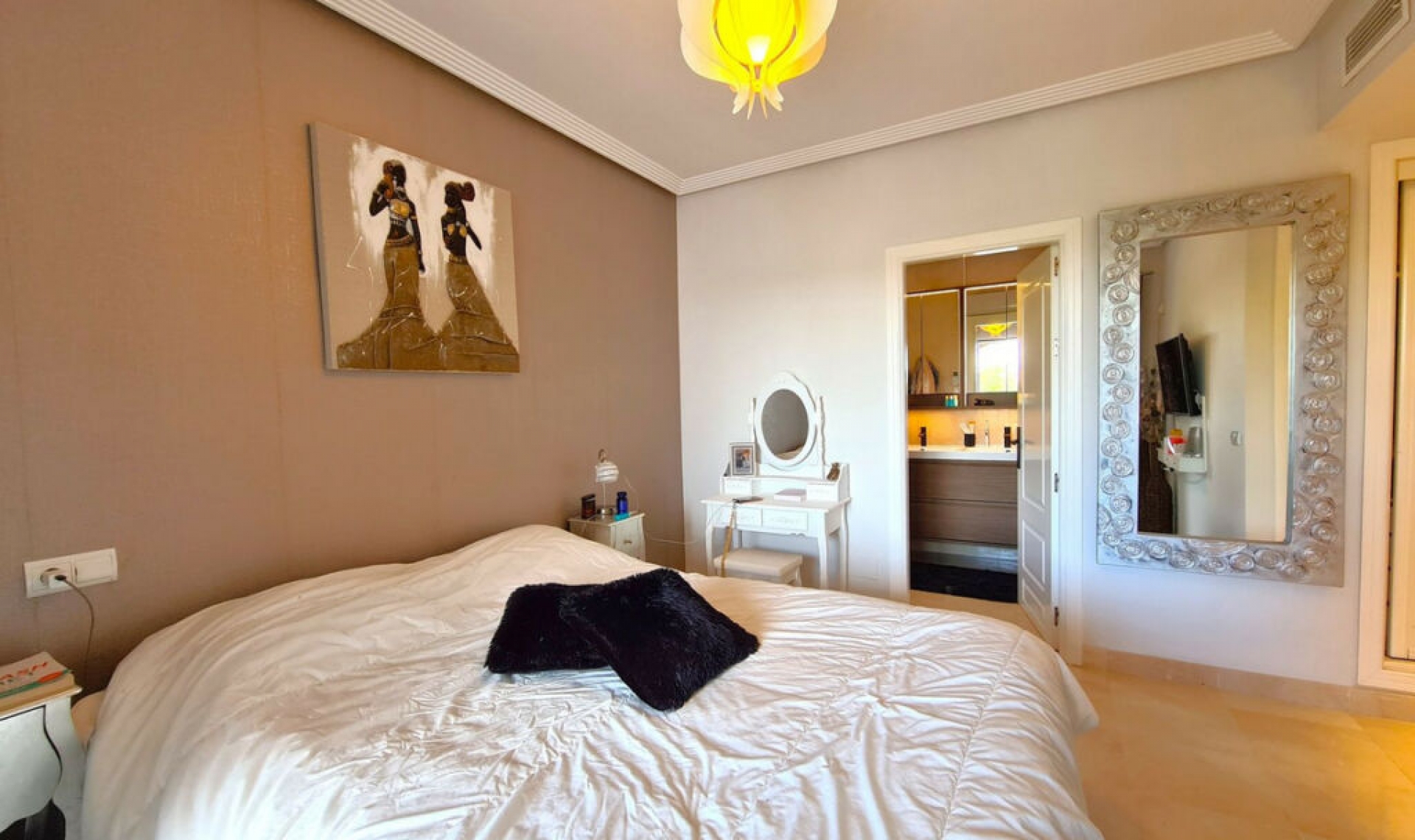 Resale - Apartment -
Benahavís