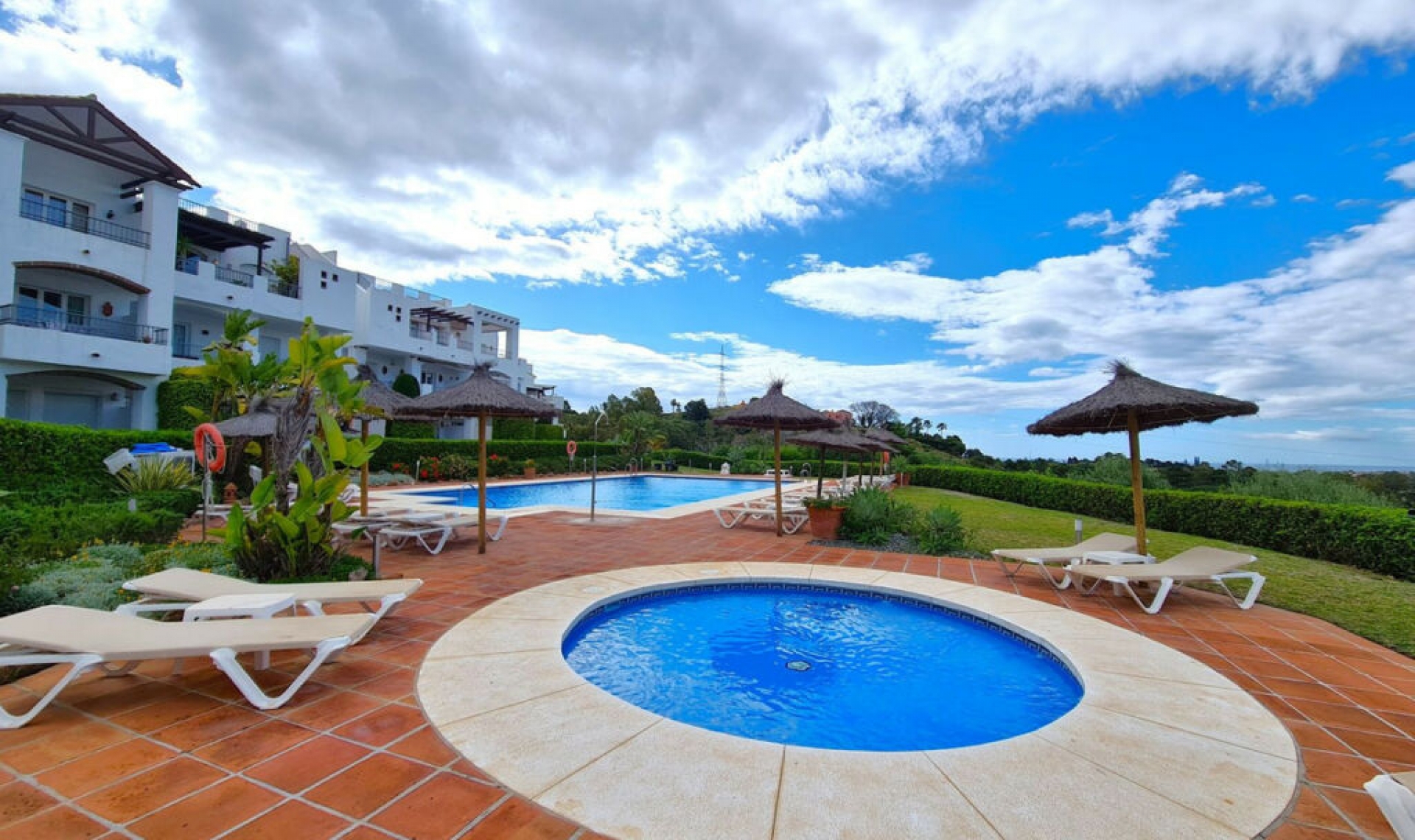 Resale - Apartment -
Benahavís