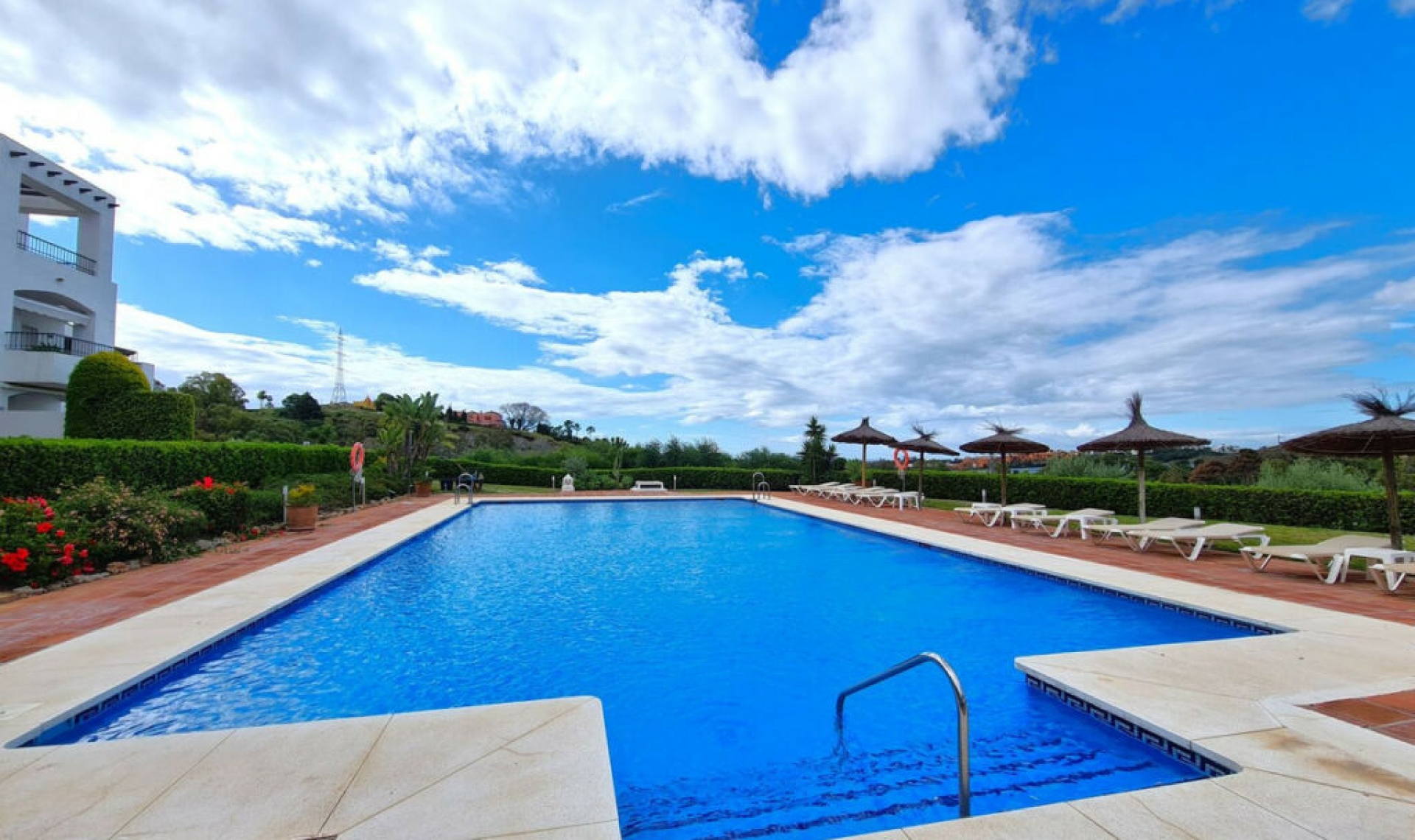 Resale - Apartment -
Benahavís