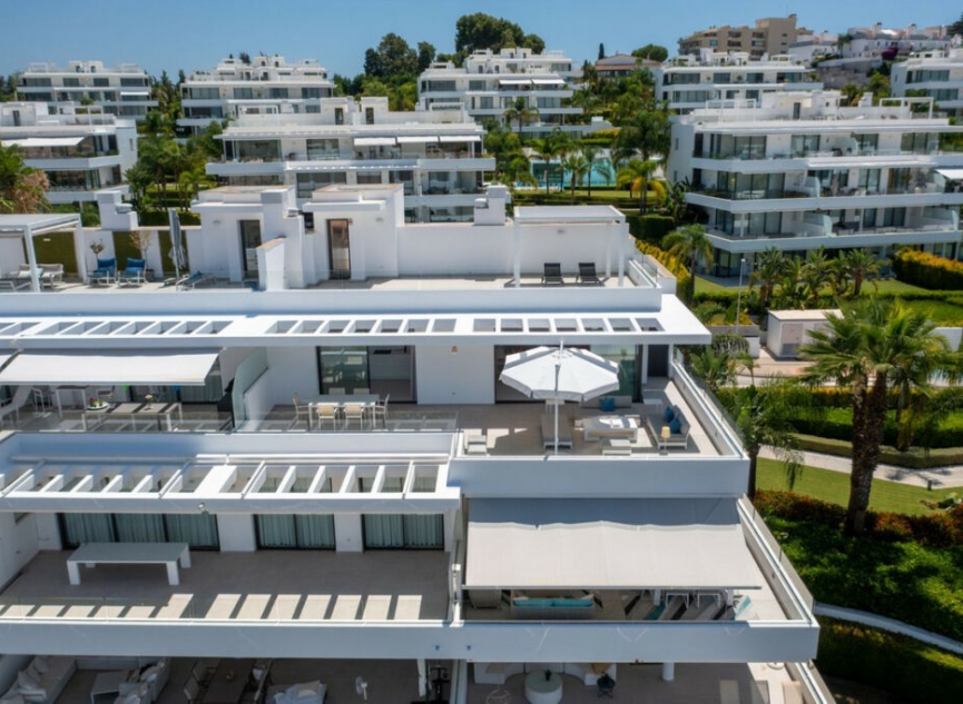 Resale - Apartment -
Benahavís