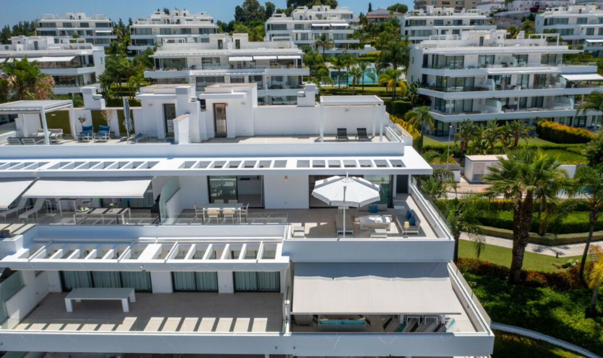 Resale - Apartment -
Benahavís