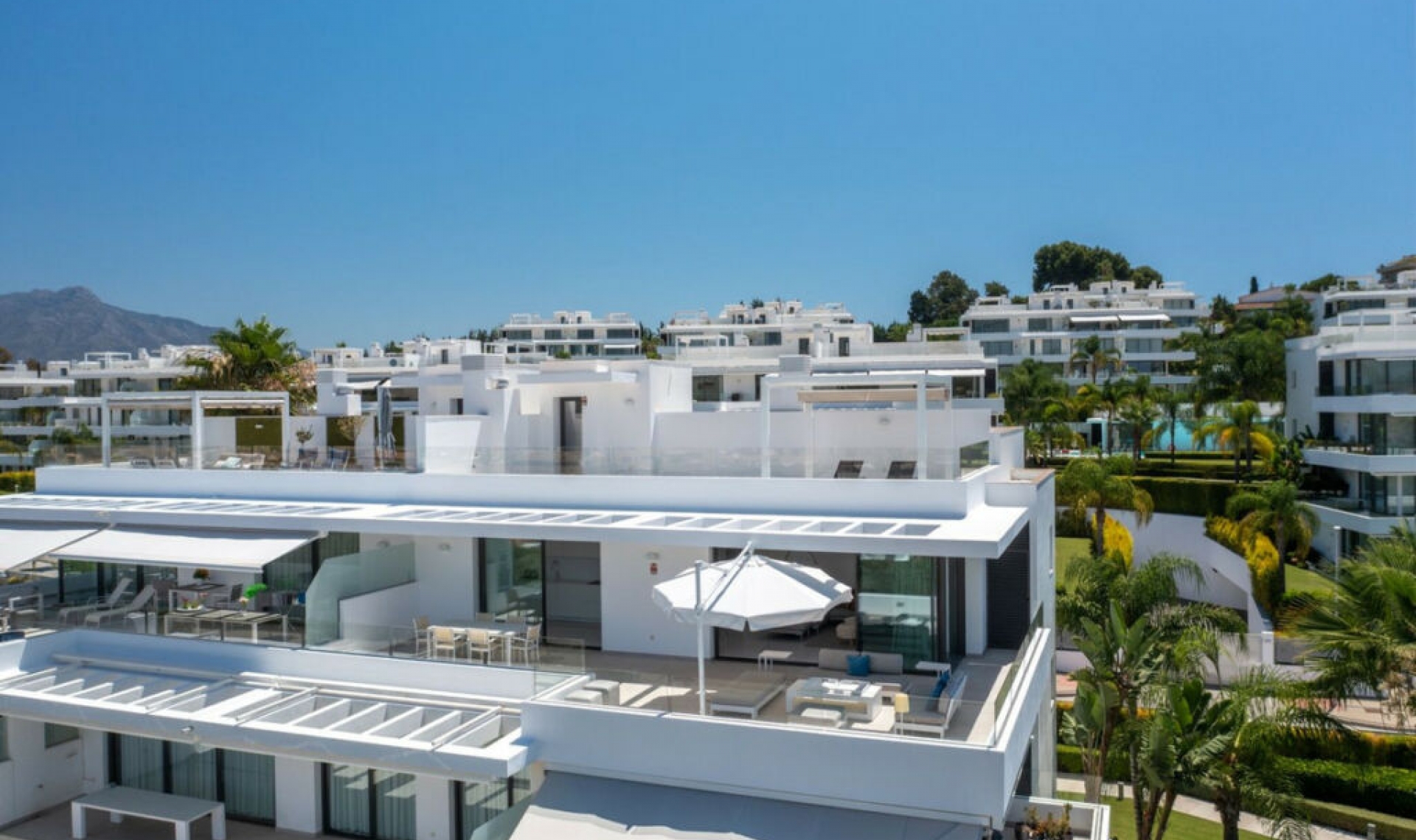 Resale - Apartment -
Benahavís