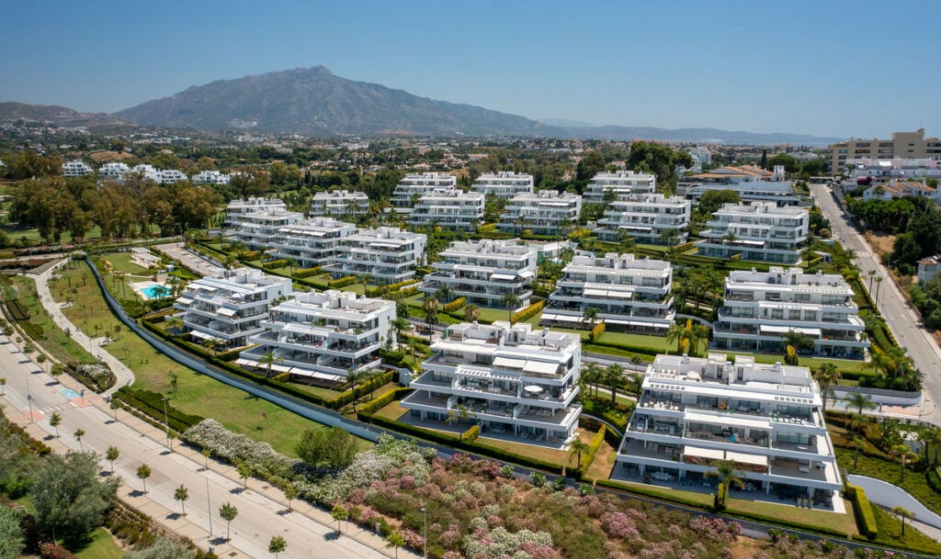 Resale - Apartment -
Benahavís