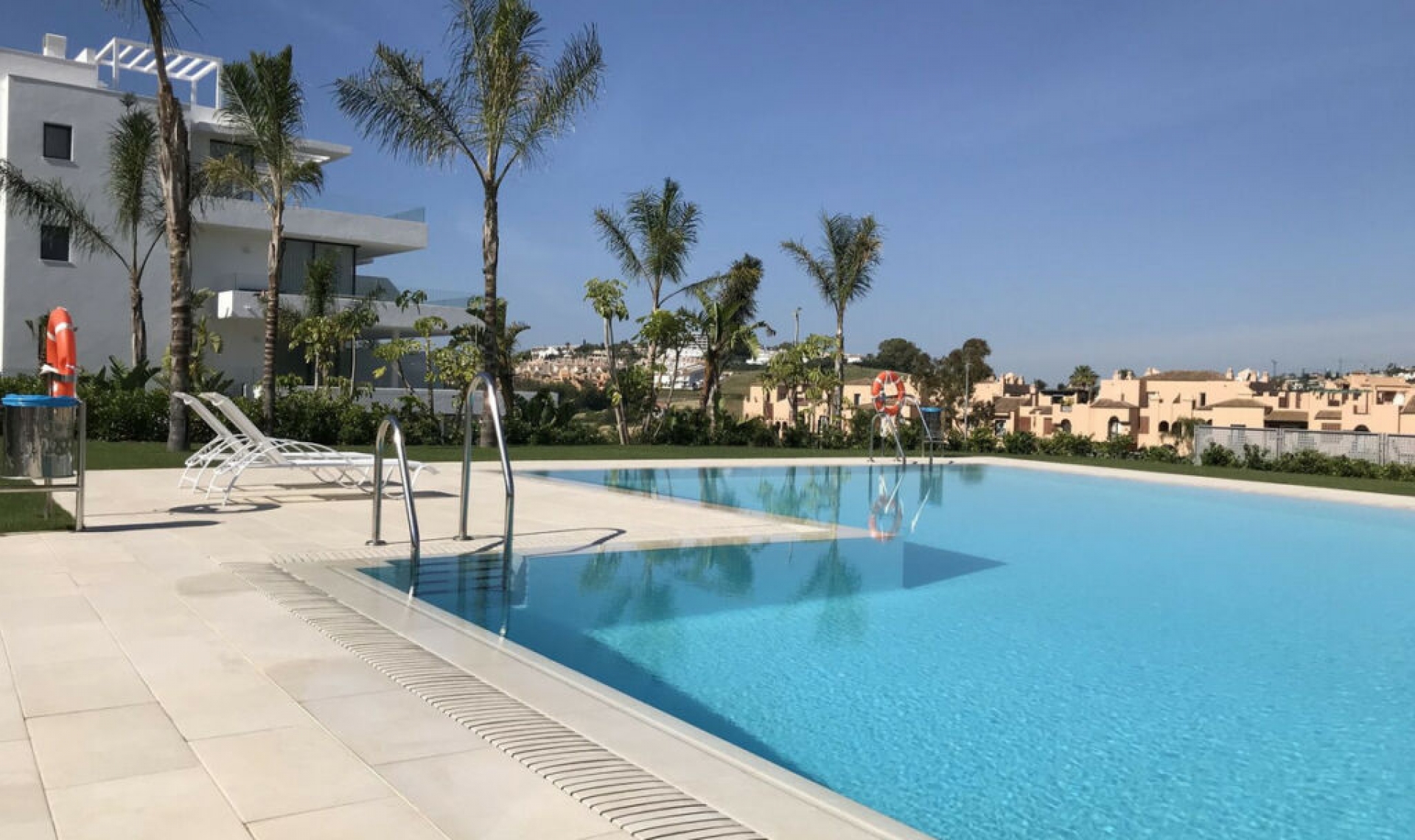 Resale - Apartment -
Benahavís