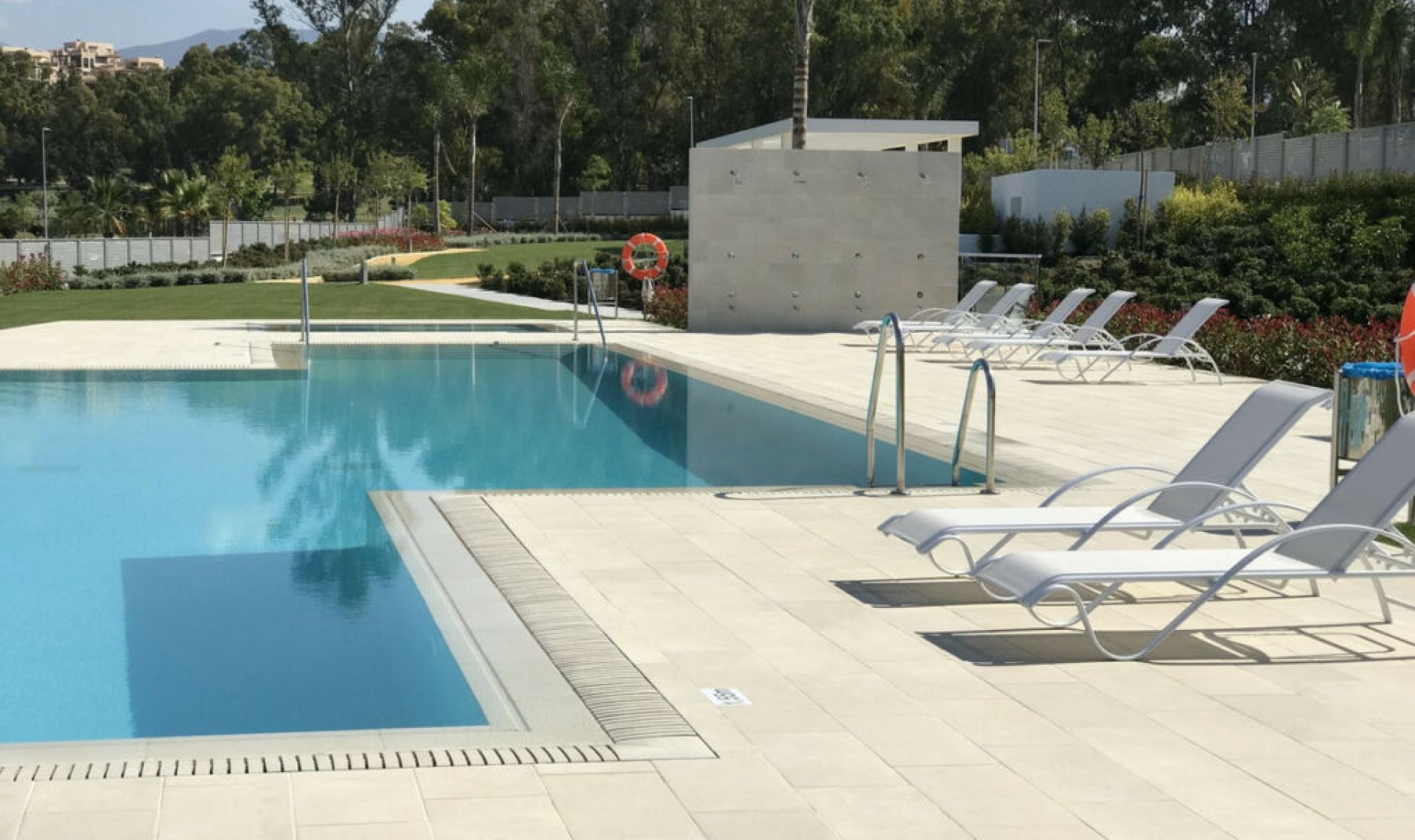 Resale - Apartment -
Benahavís