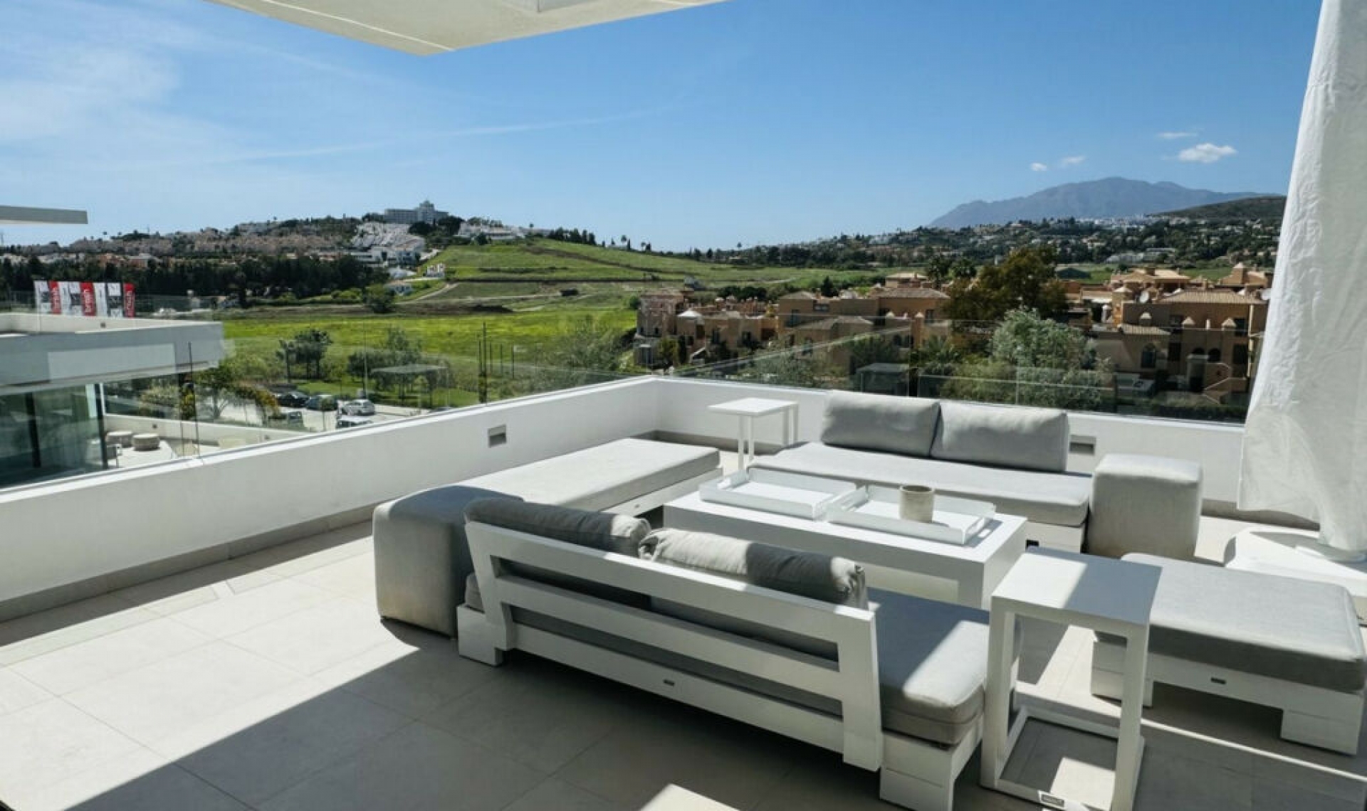 Resale - Apartment -
Benahavís