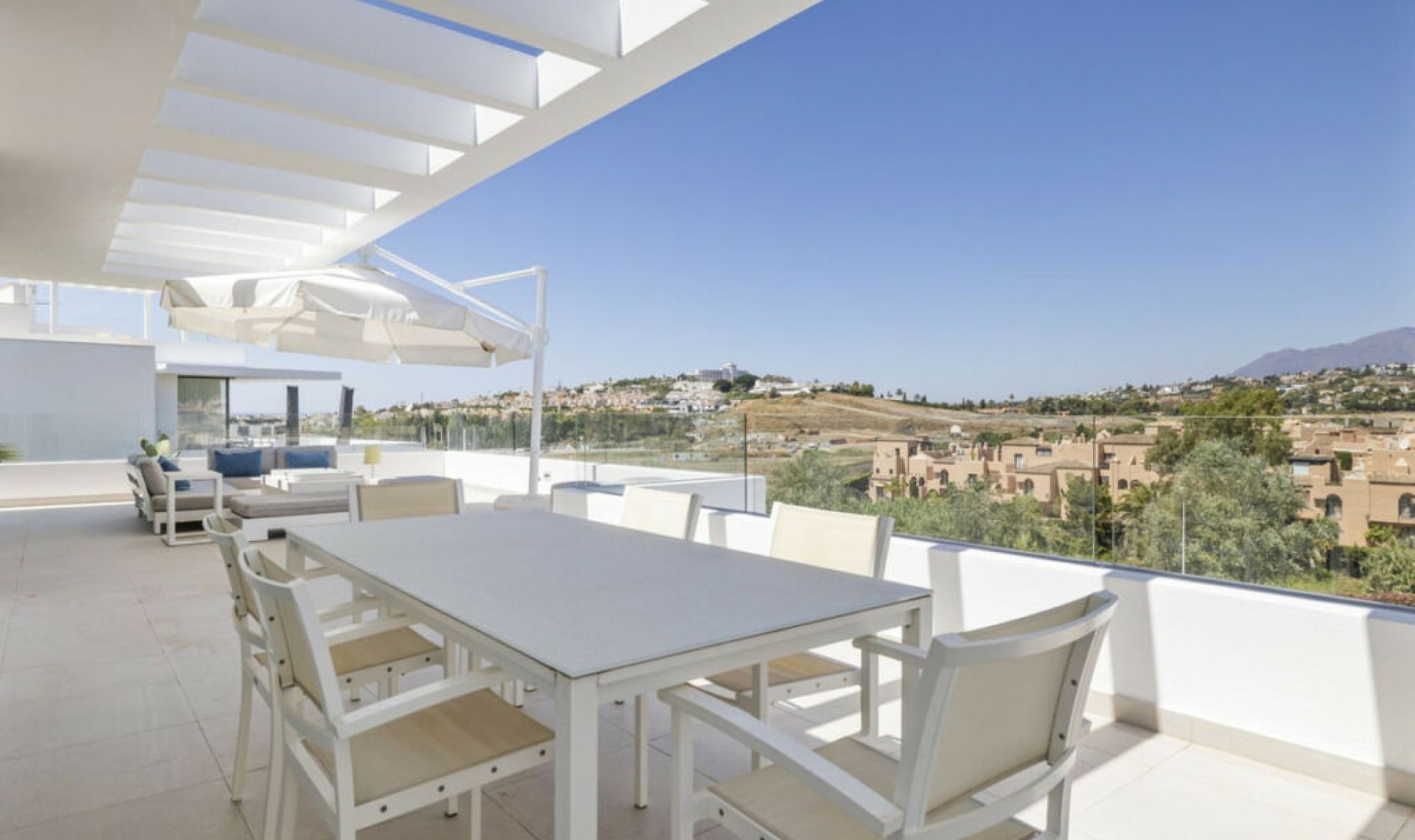 Resale - Apartment -
Benahavís