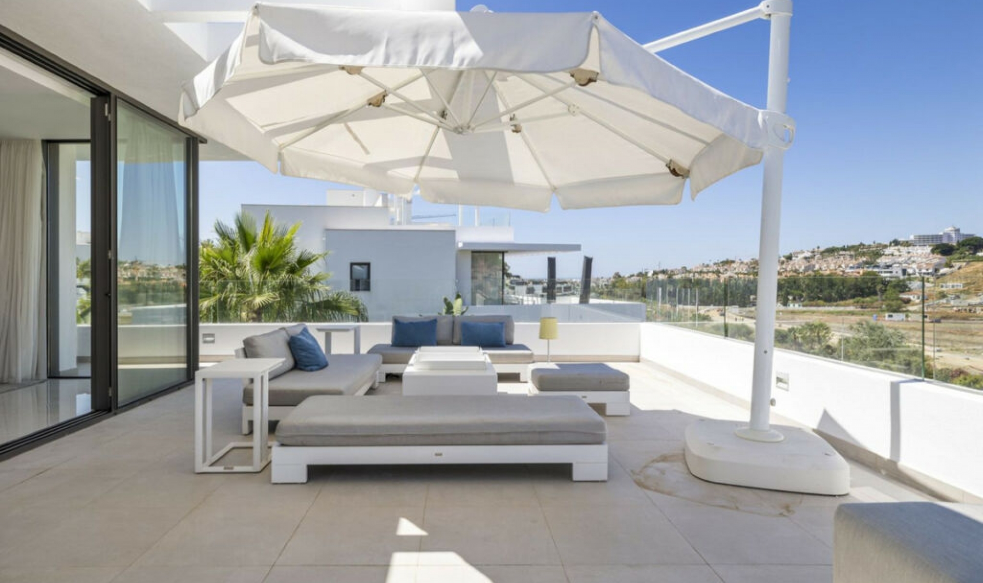 Resale - Apartment -
Benahavís