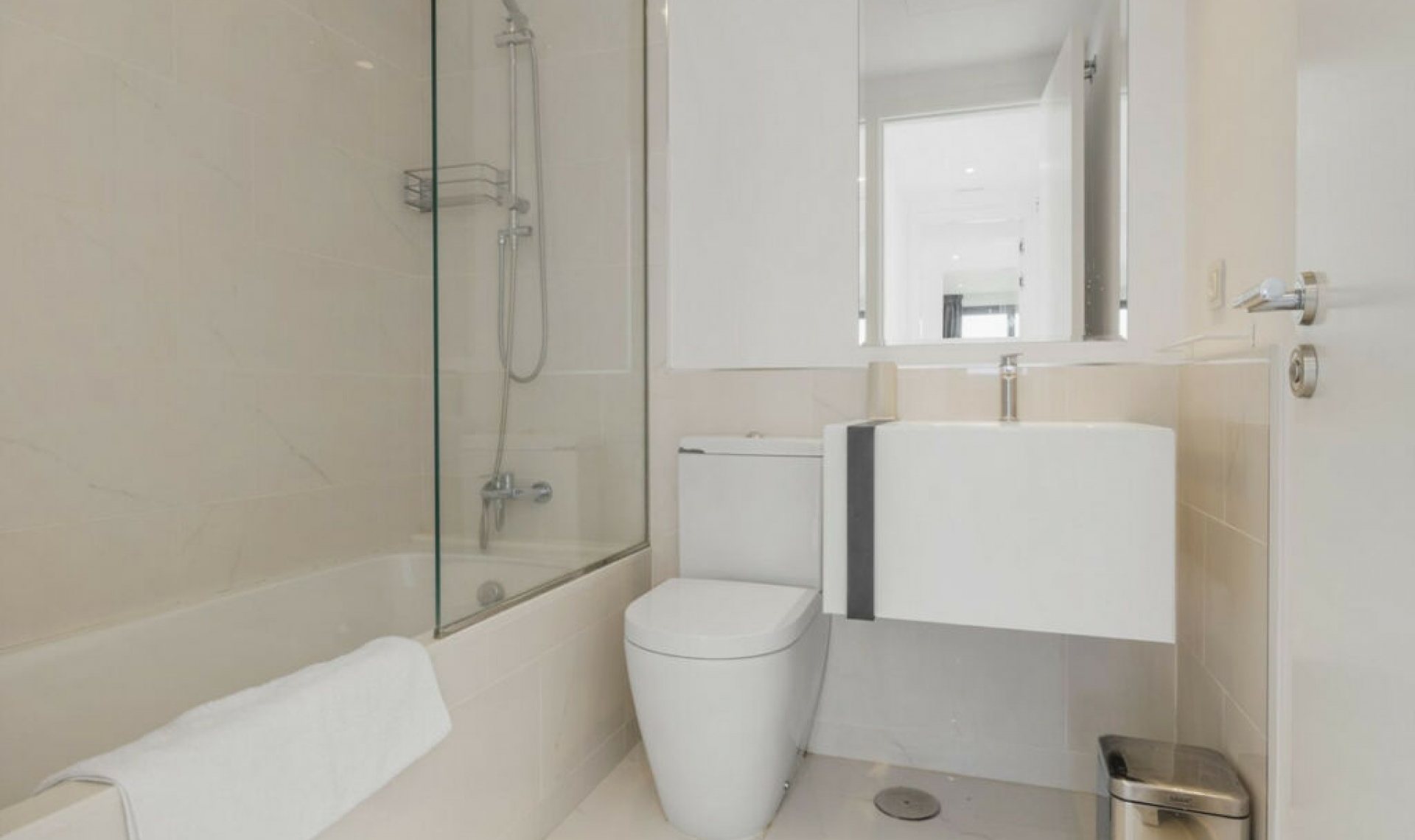 Resale - Apartment -
Benahavís