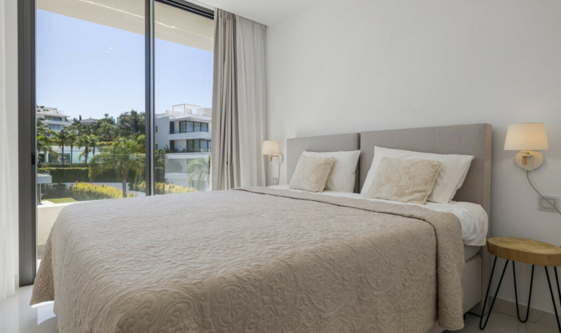 Resale - Apartment -
Benahavís
