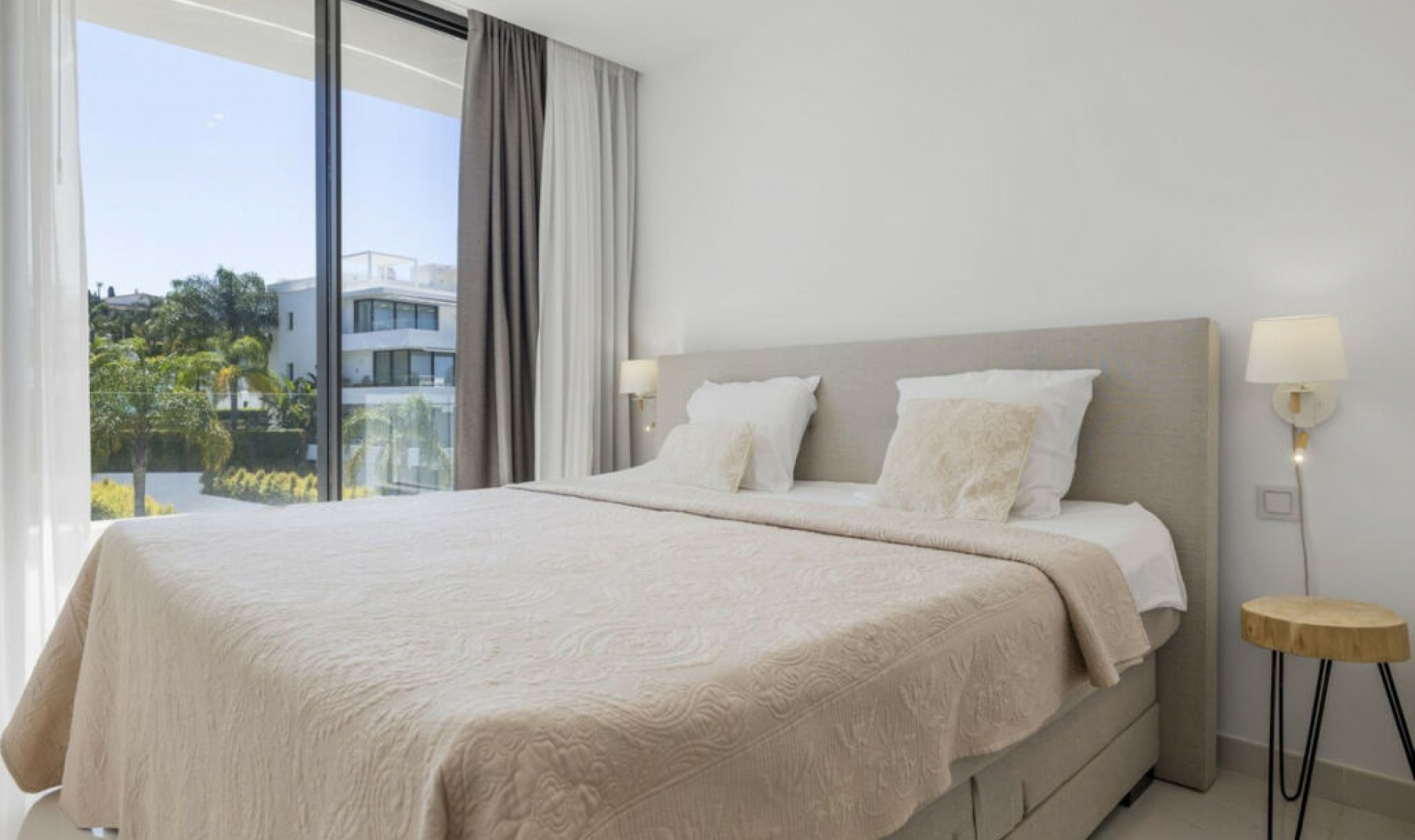 Resale - Apartment -
Benahavís
