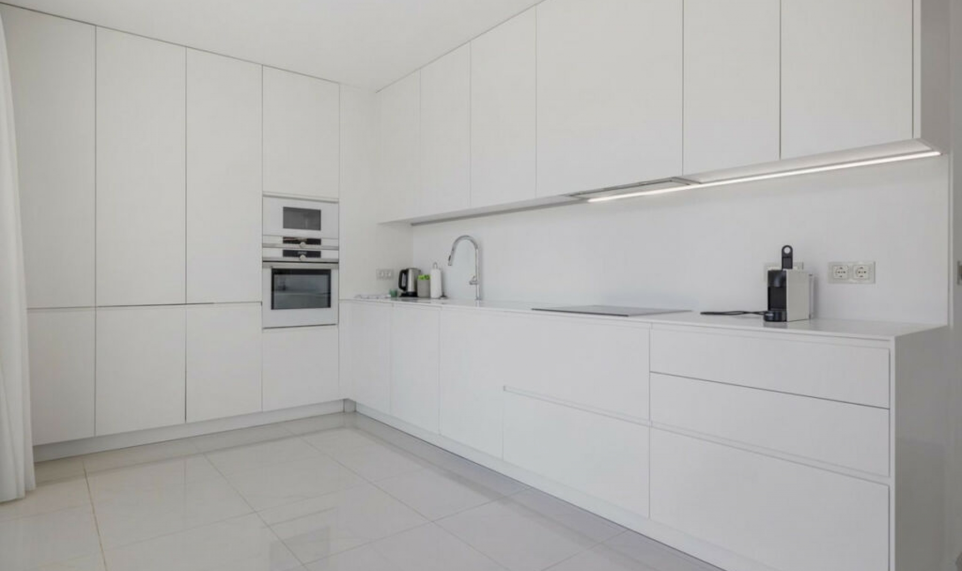 Resale - Apartment -
Benahavís